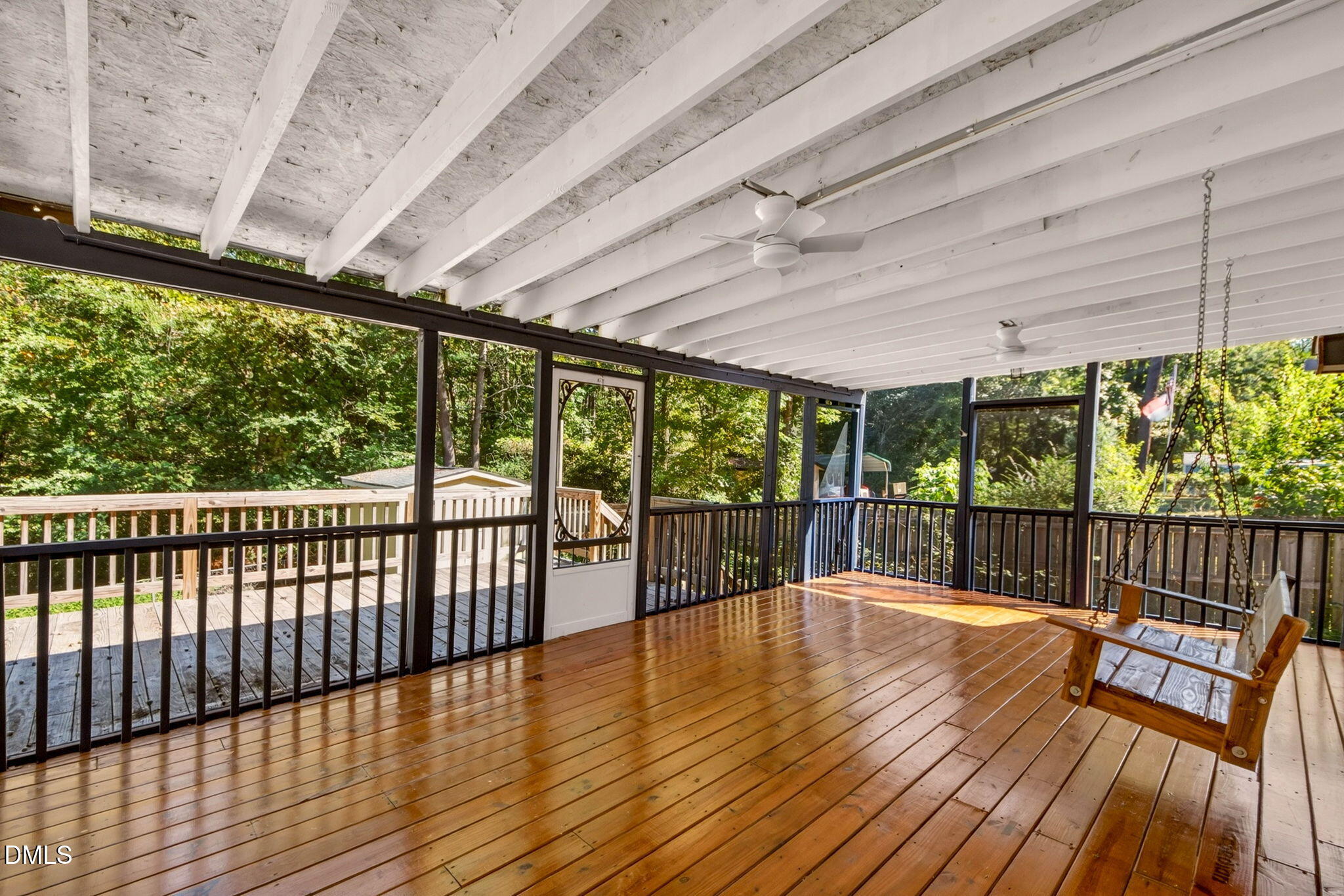 main property photo 28