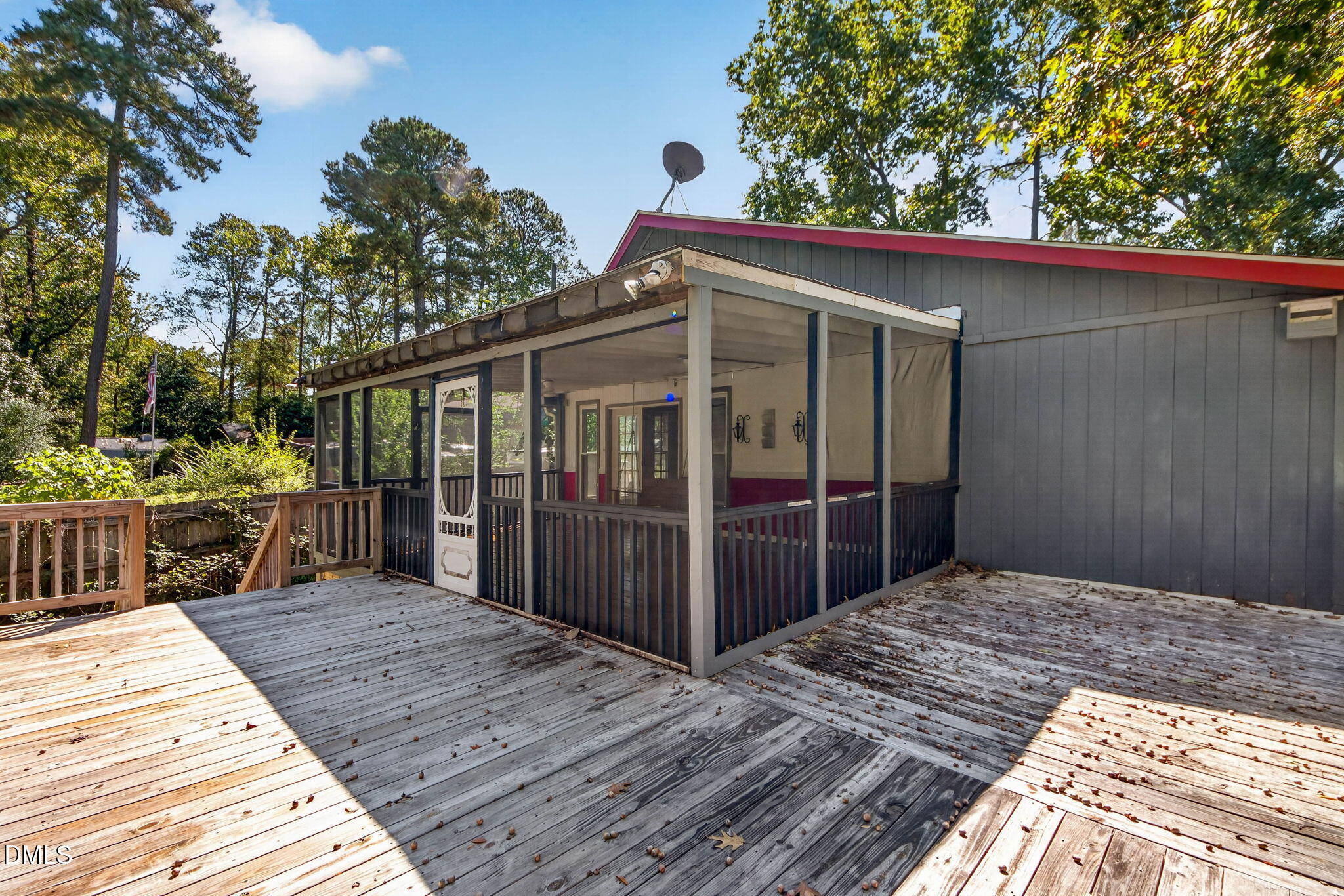 main property photo 32