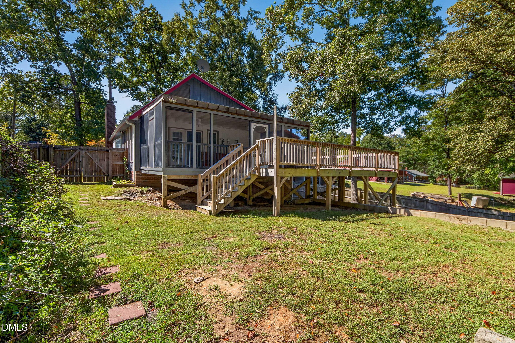 main property photo 39