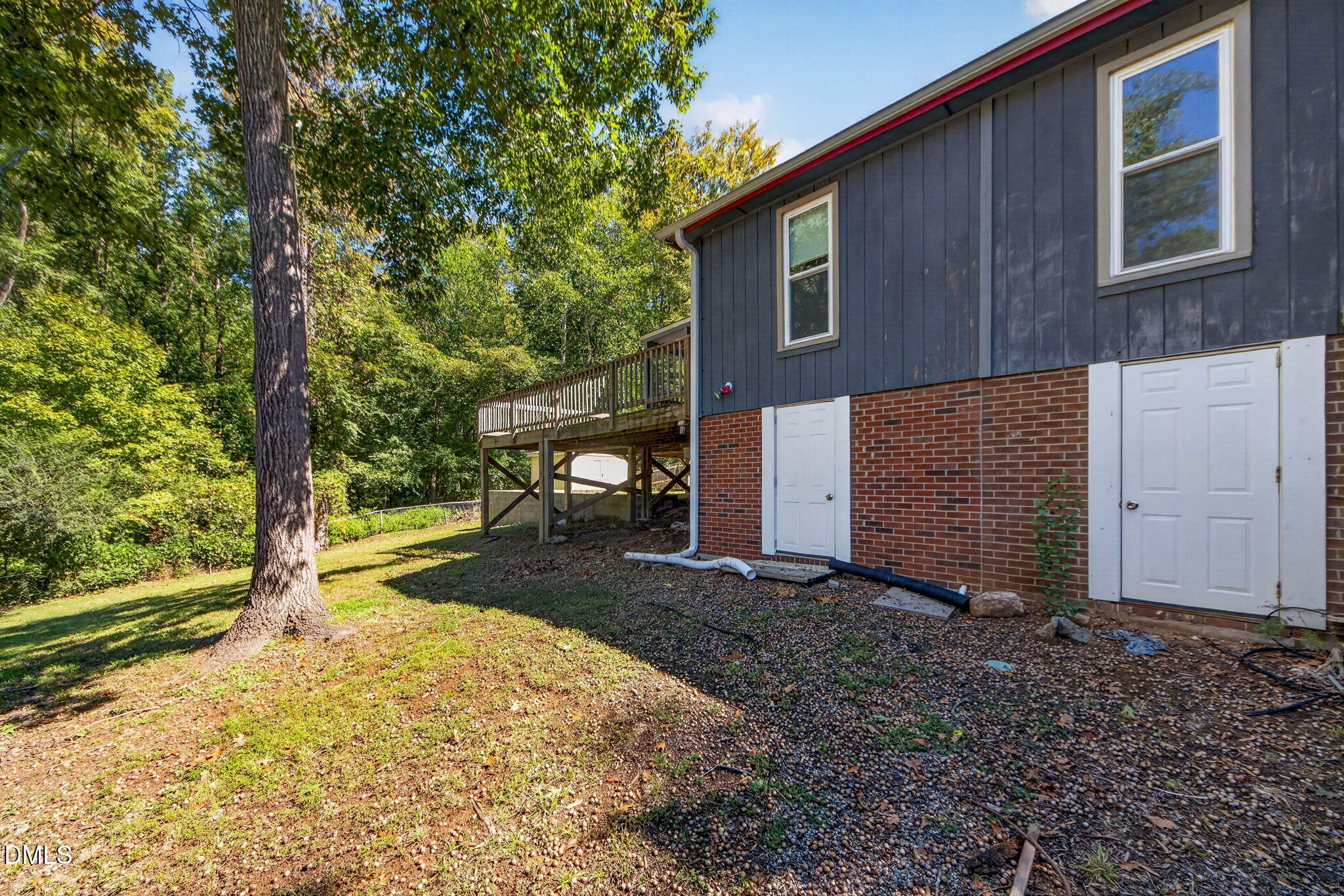 main property photo 43