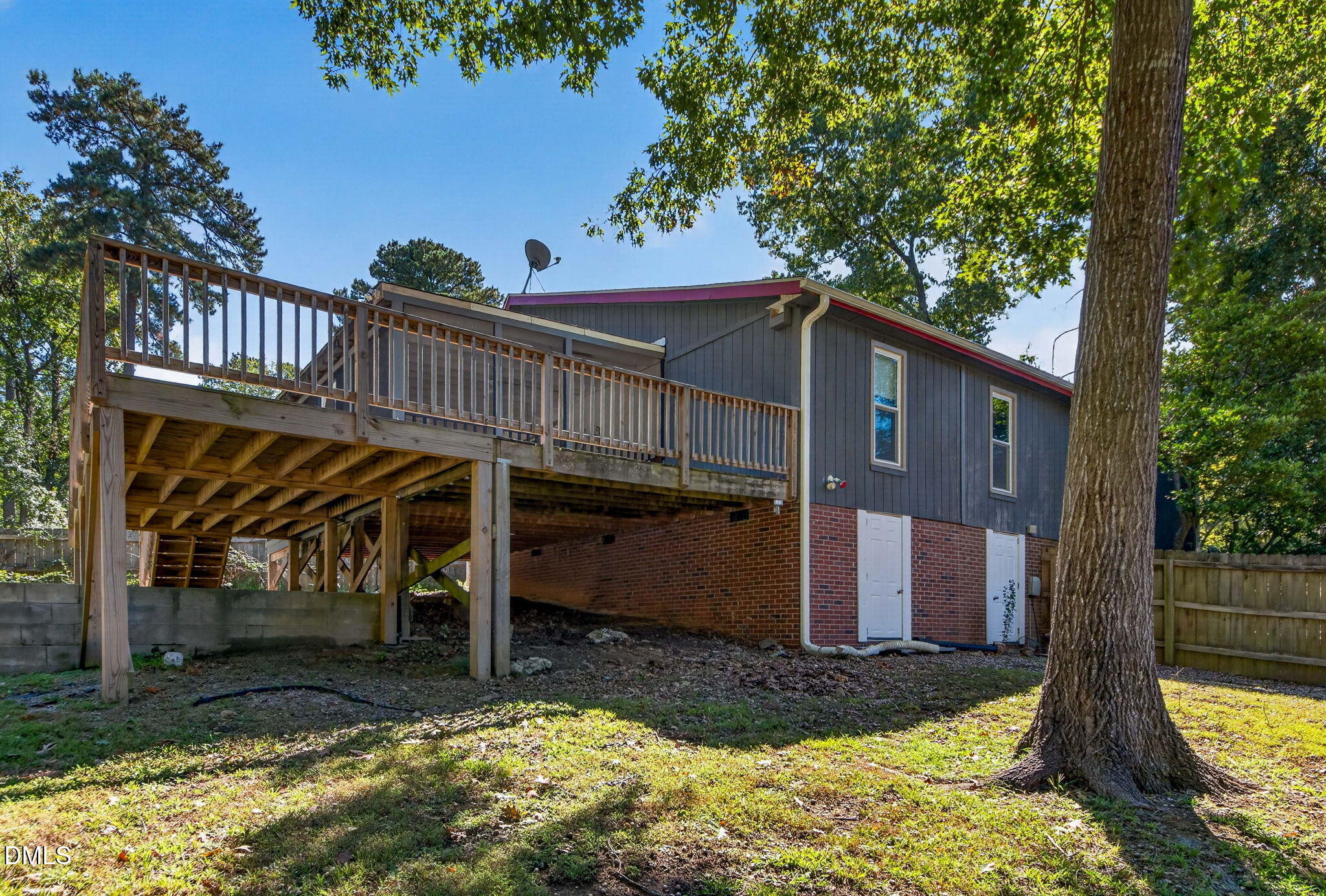main property photo 44