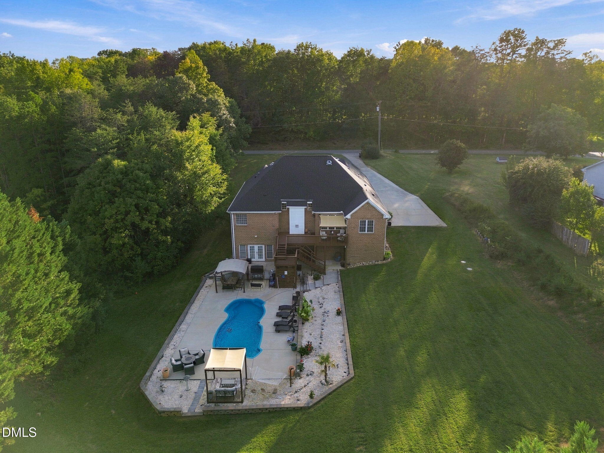 main property photo 44
