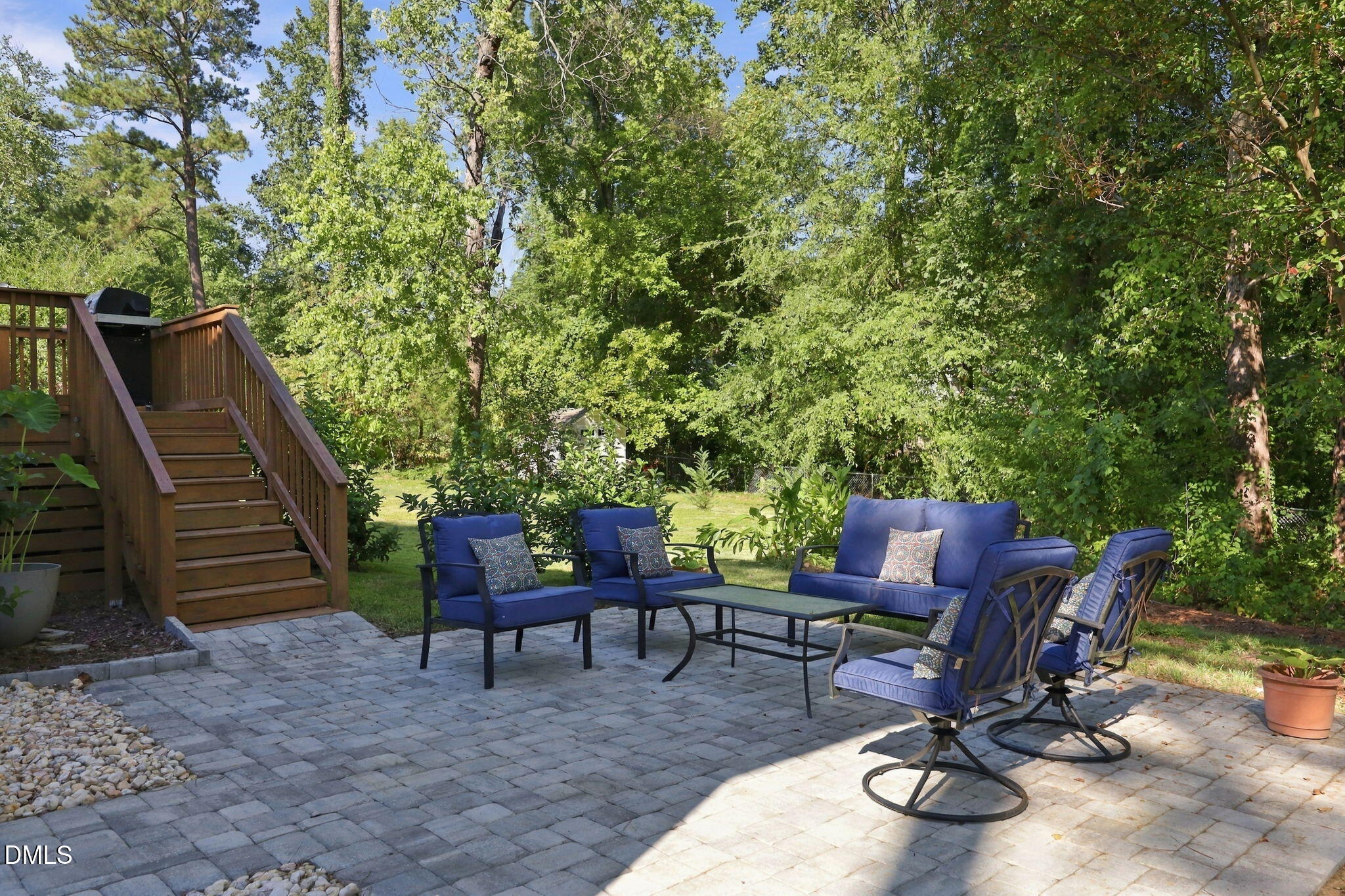 main property photo 45