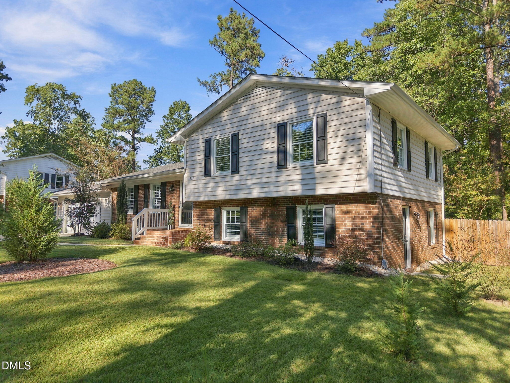 main property photo 5