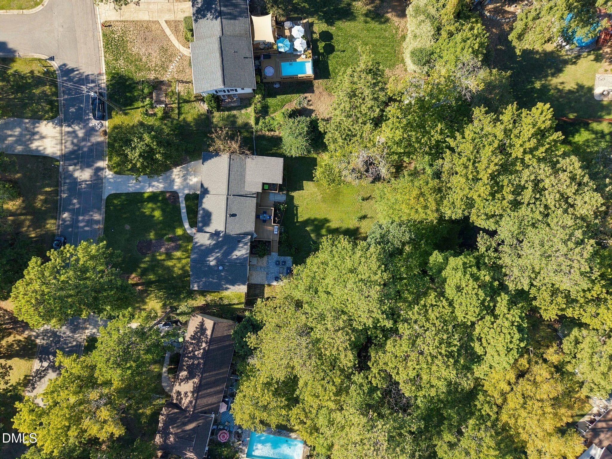 main property photo 50