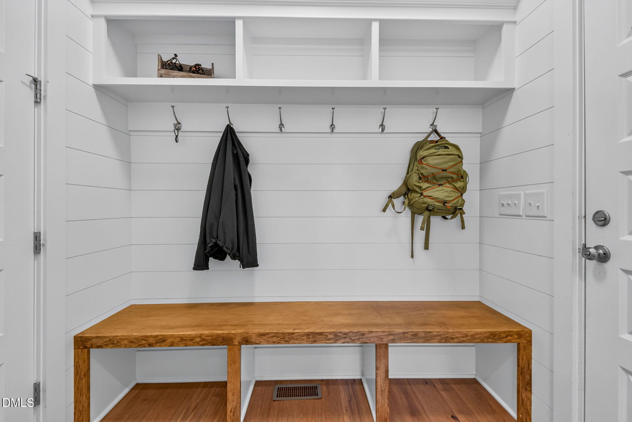main property photo 15