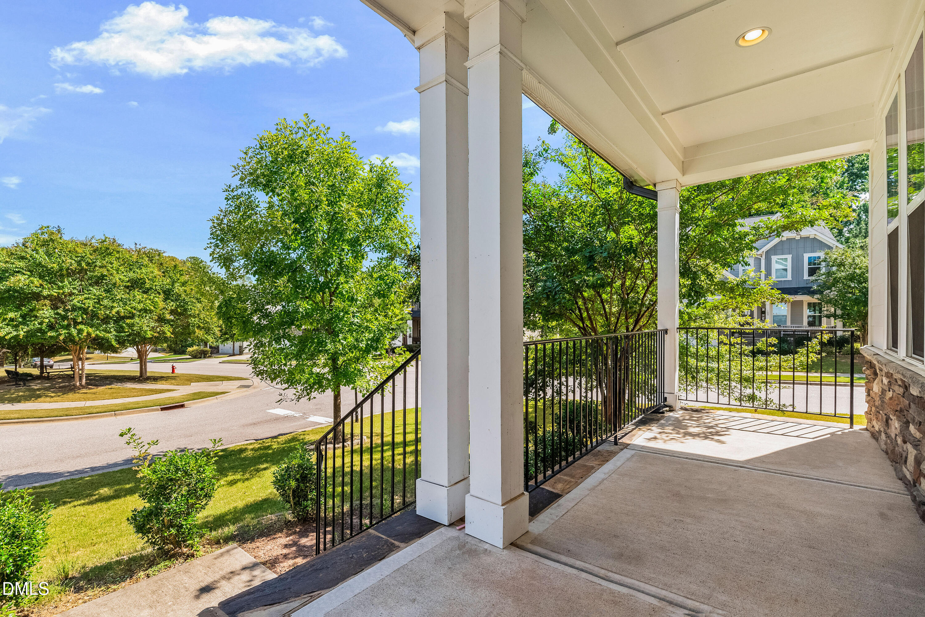 main property photo 12