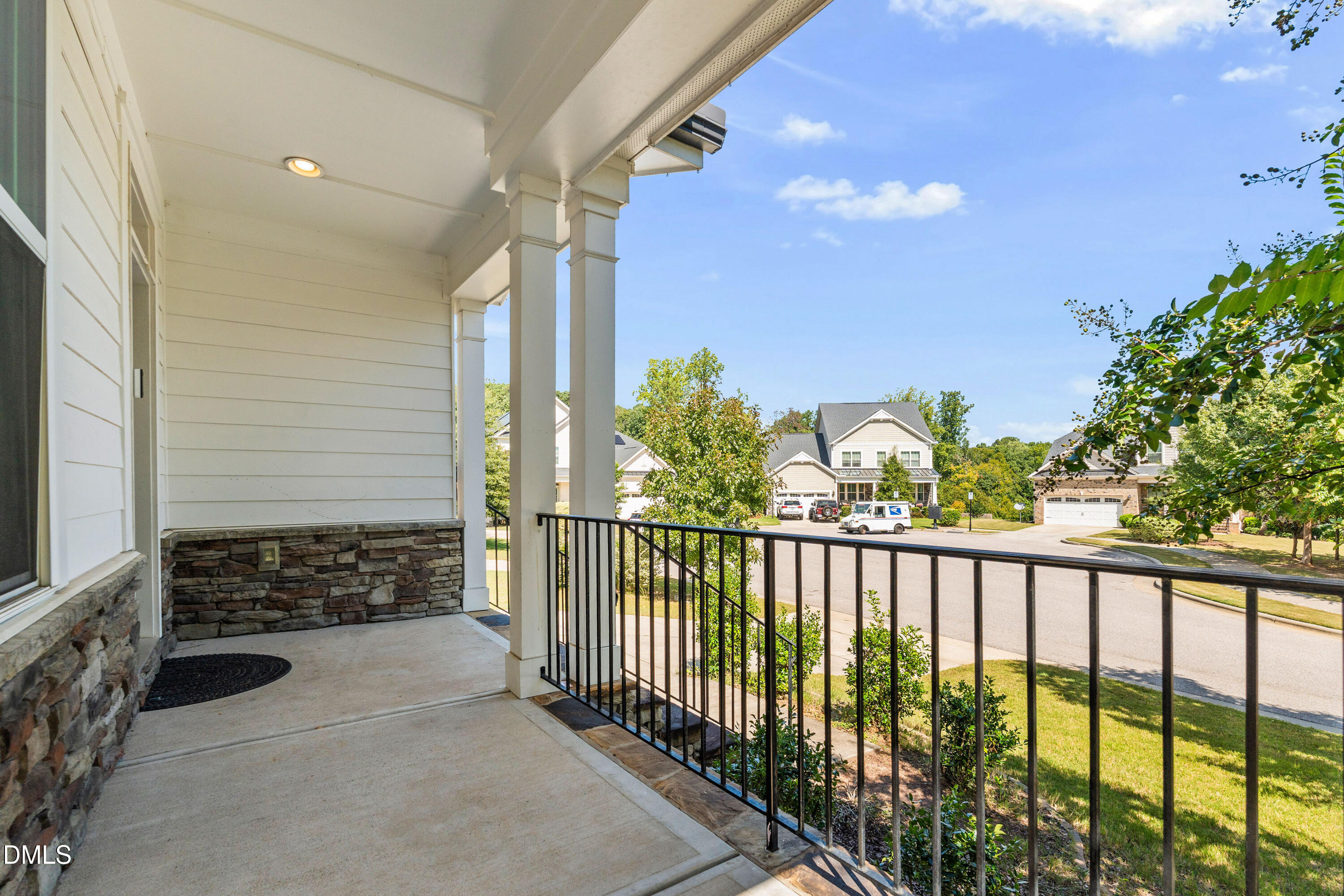 main property photo 13