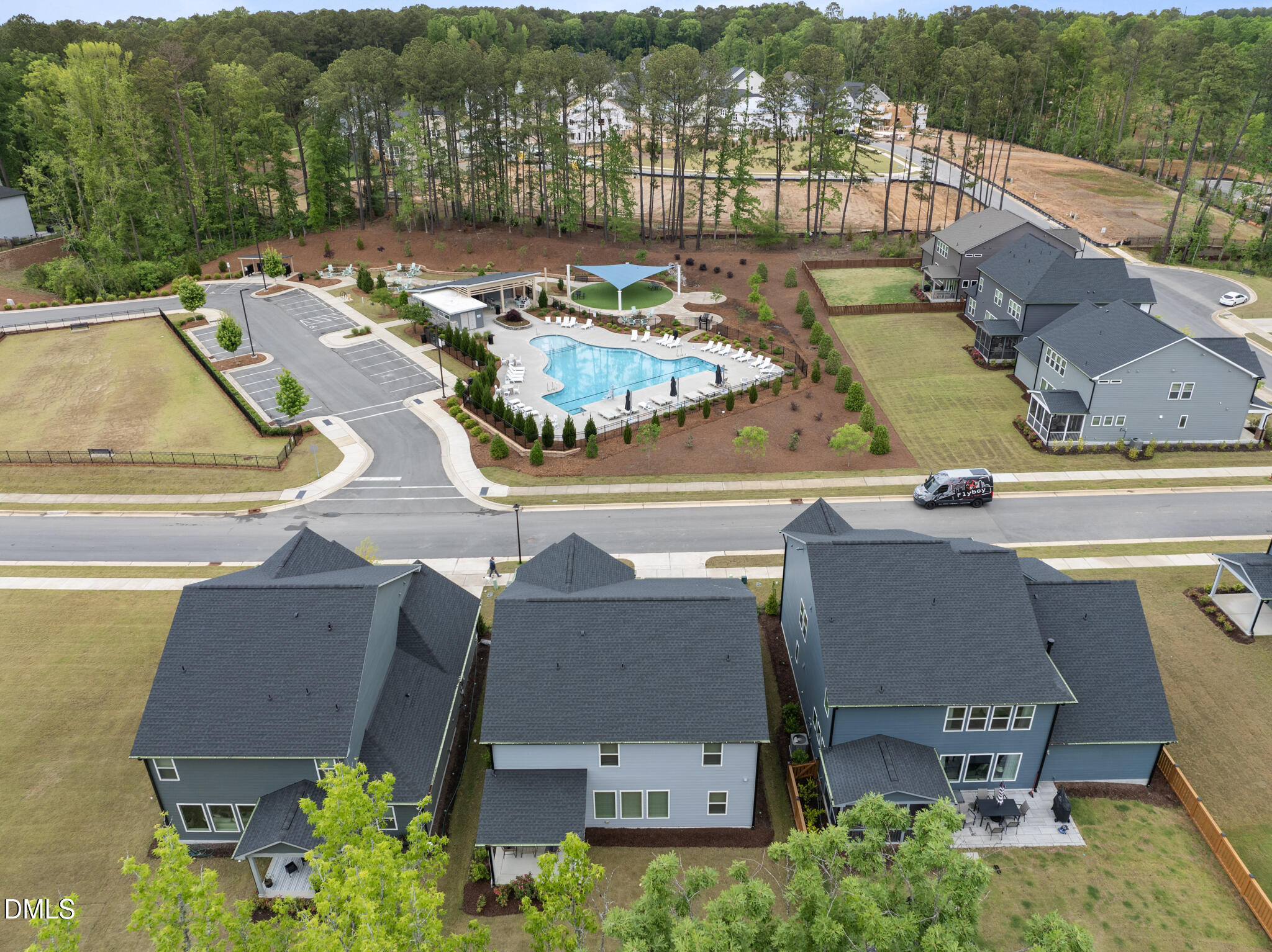 main property photo 40