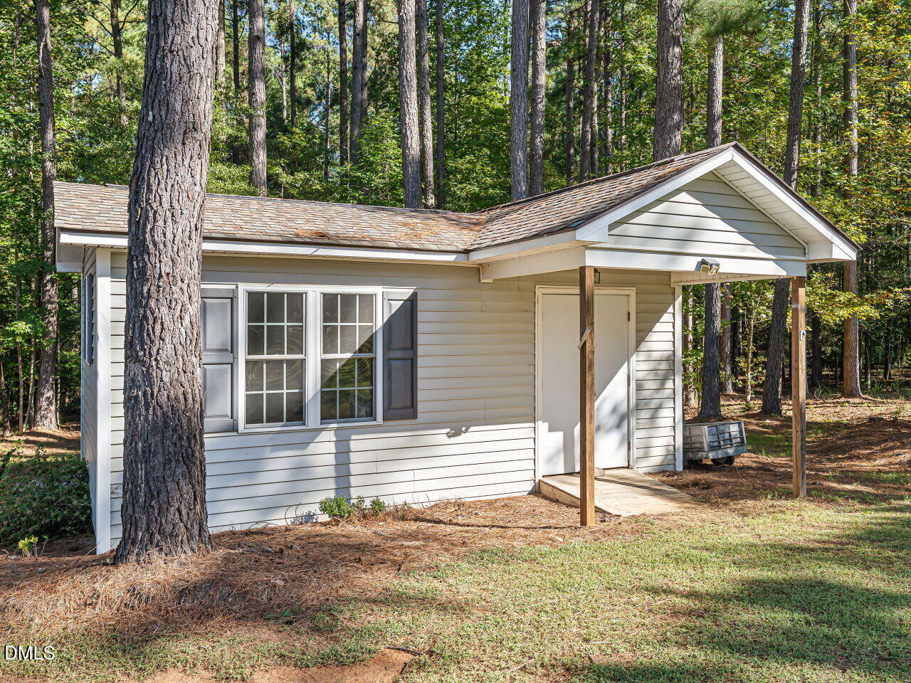 main property photo 36