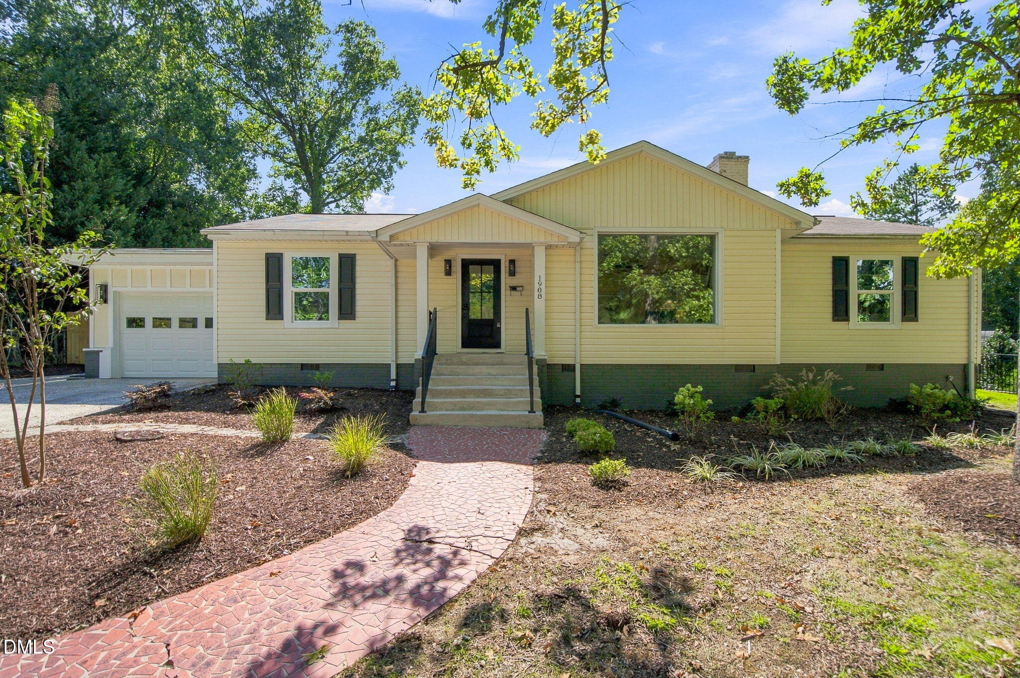 main property photo 0