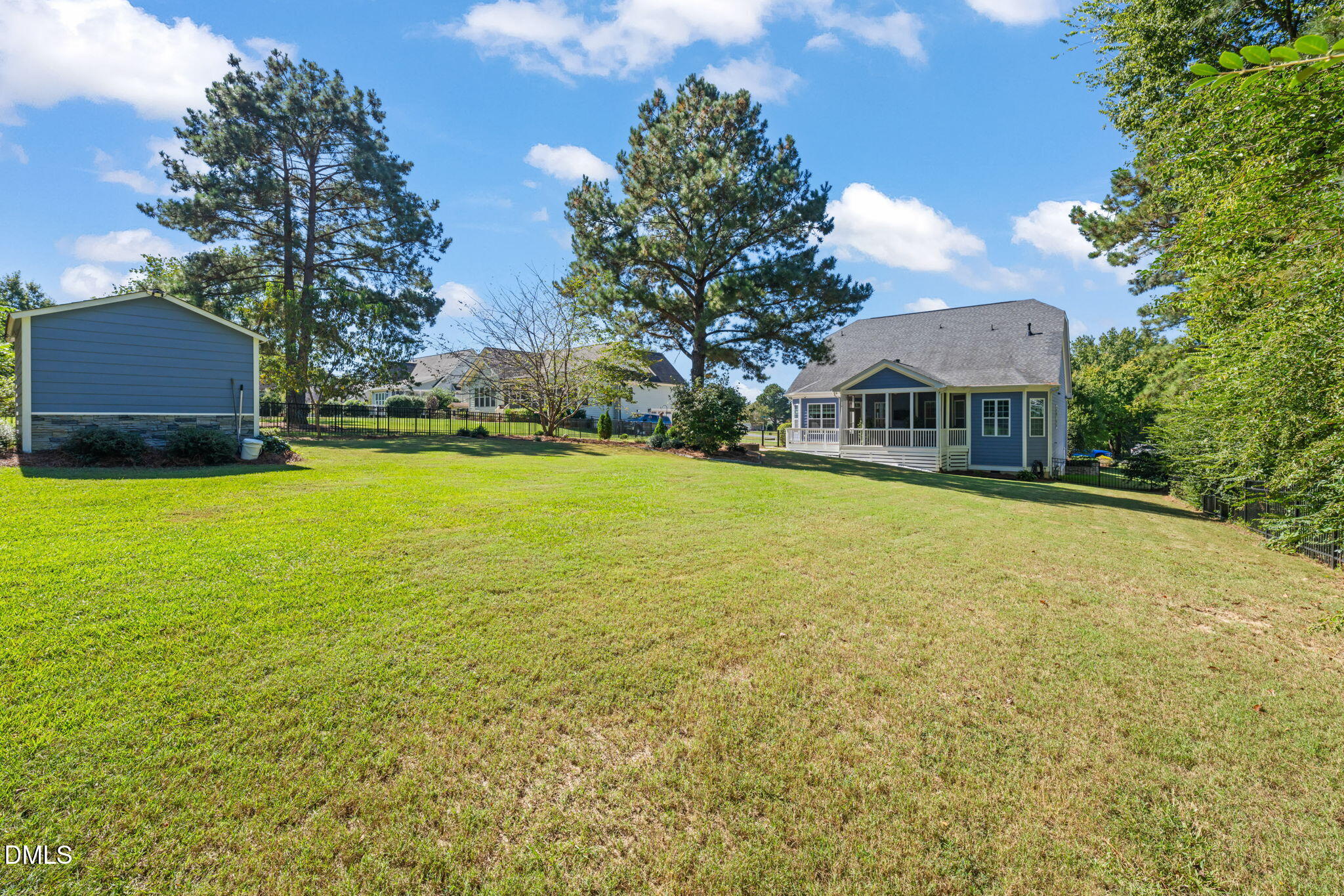 main property photo 50