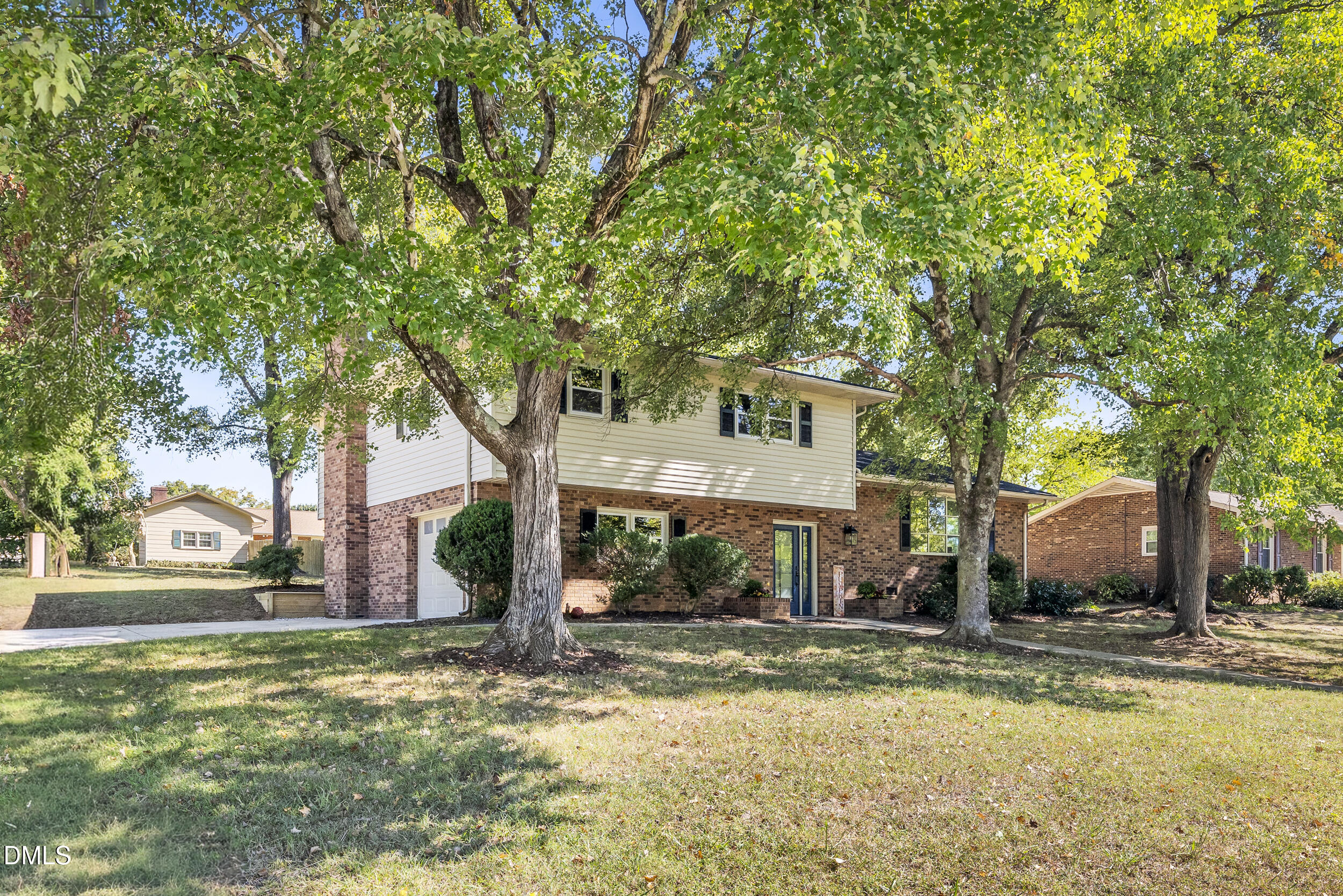 main property photo 0