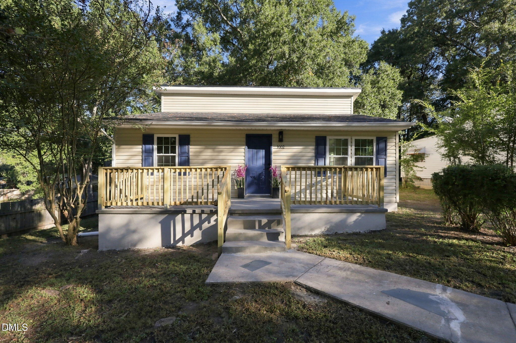 main property photo 0