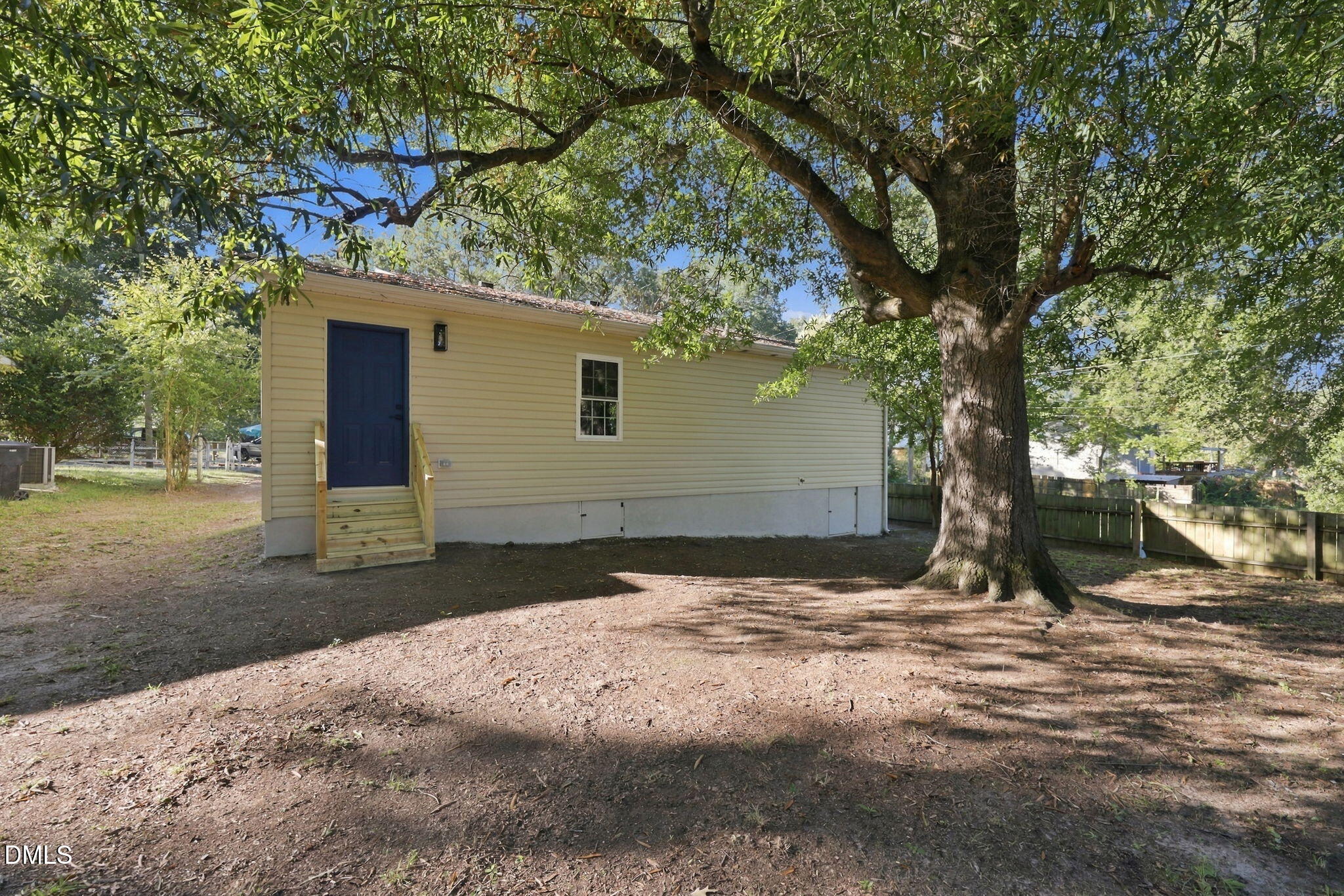main property photo 24