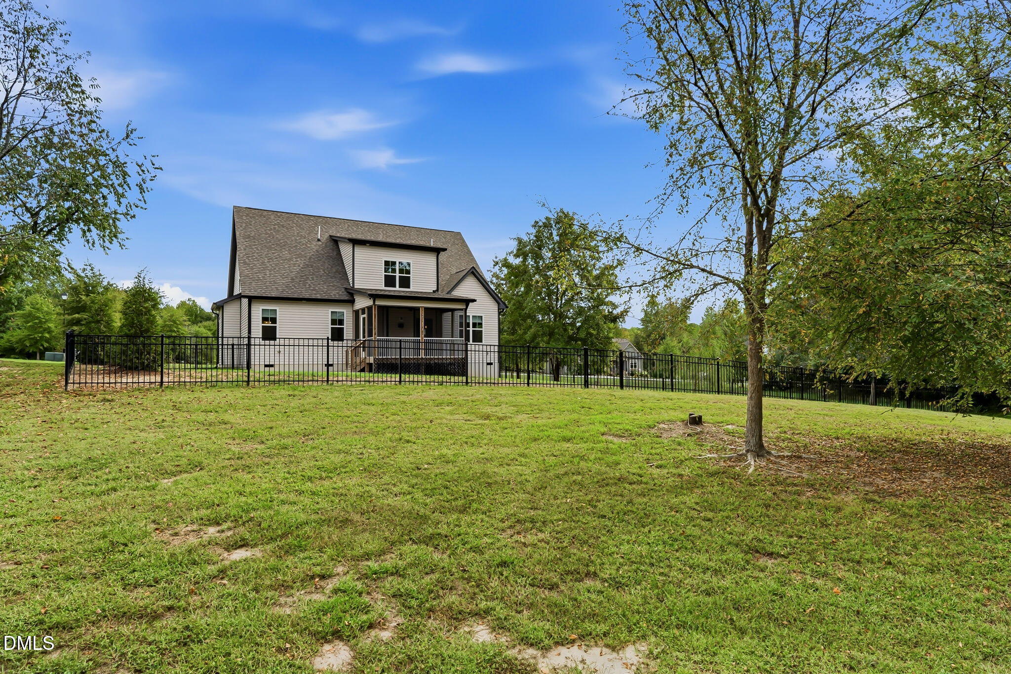 main property photo 38