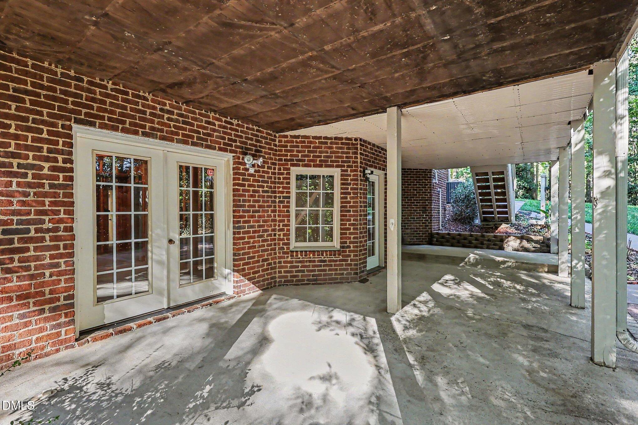 main property photo 32