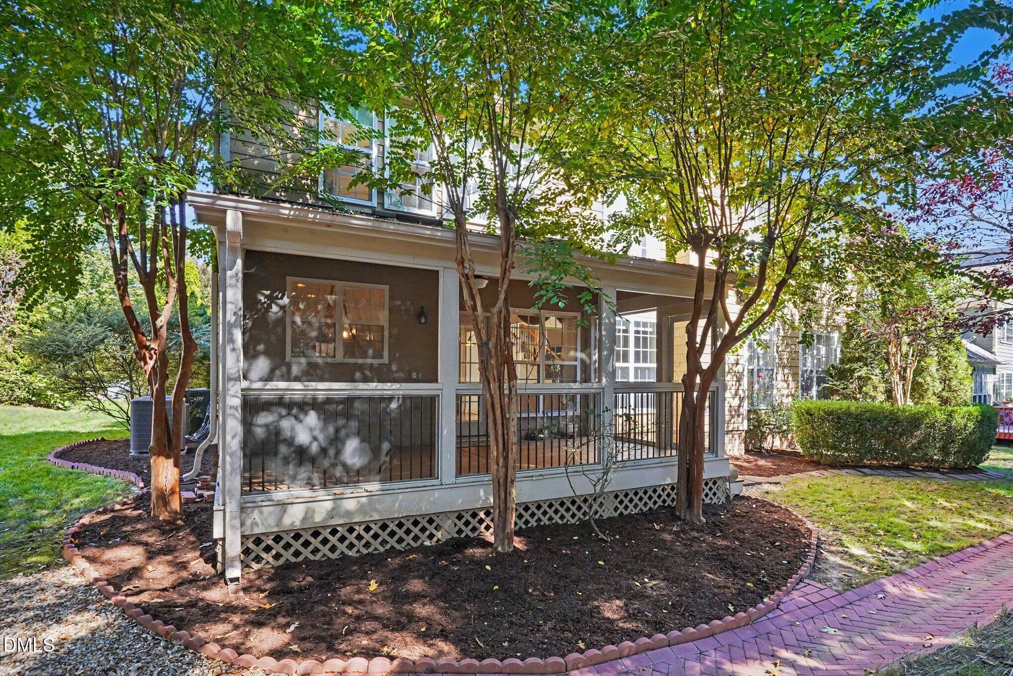 main property photo 34