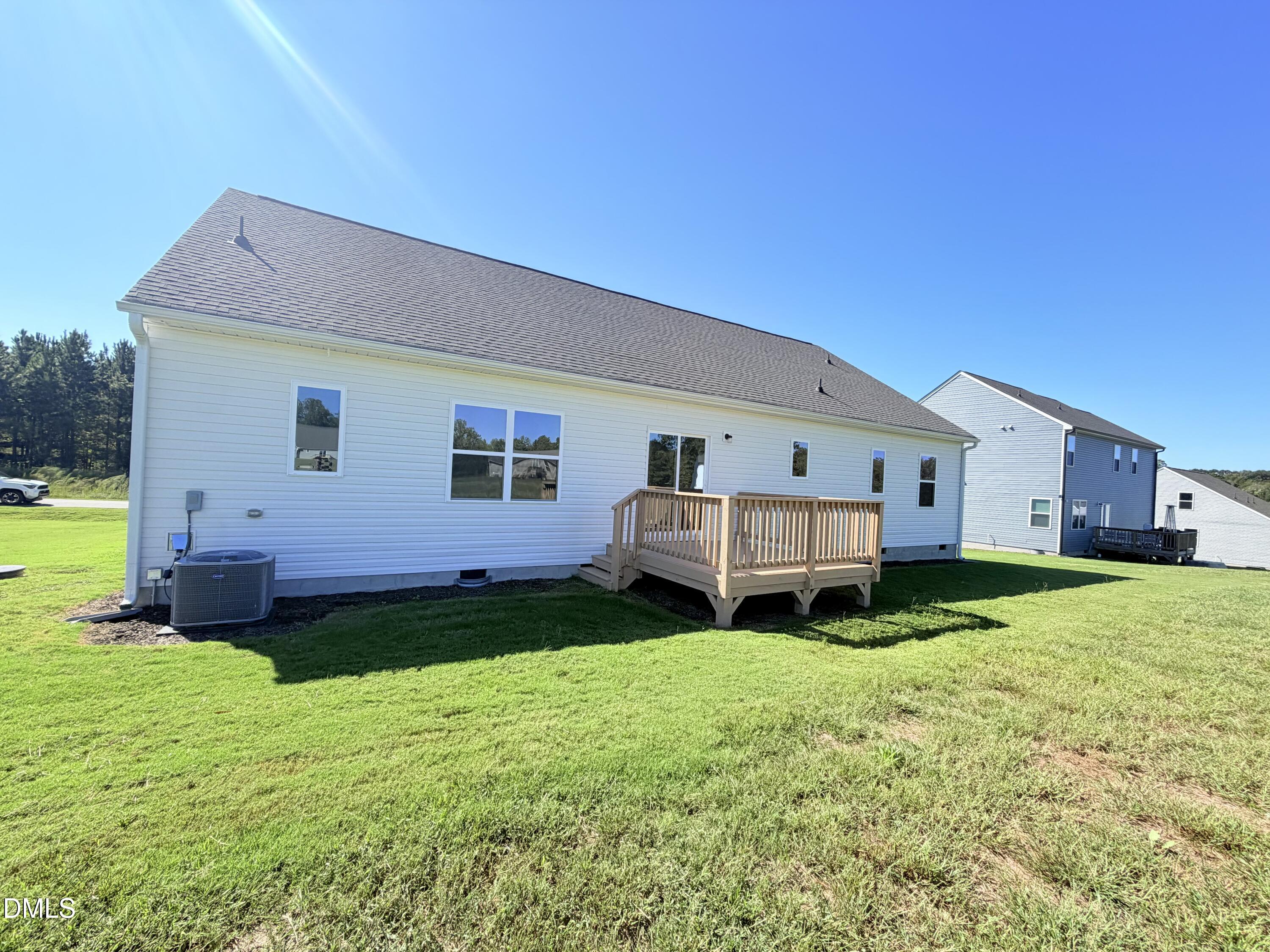 main property photo 30