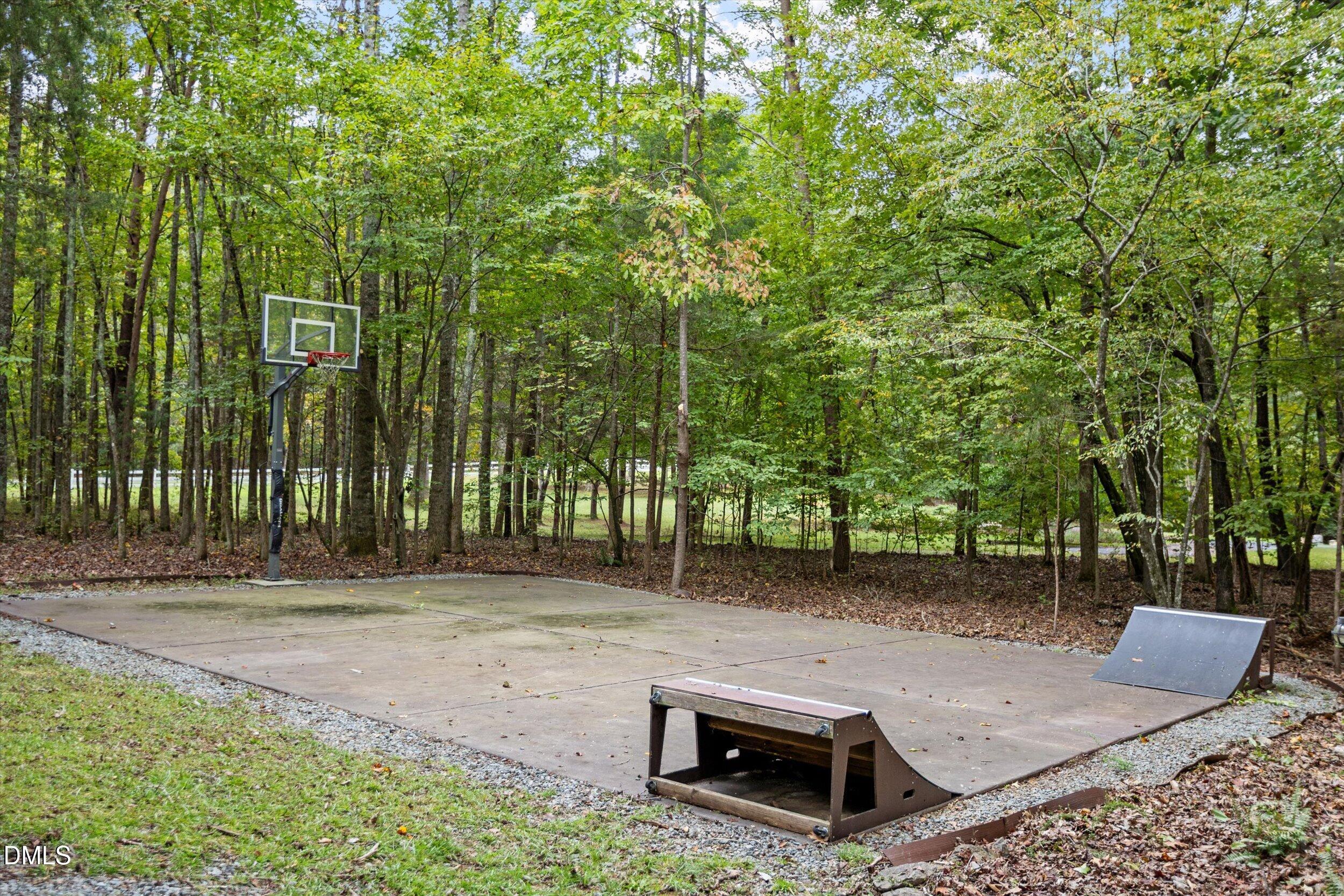 main property photo 24