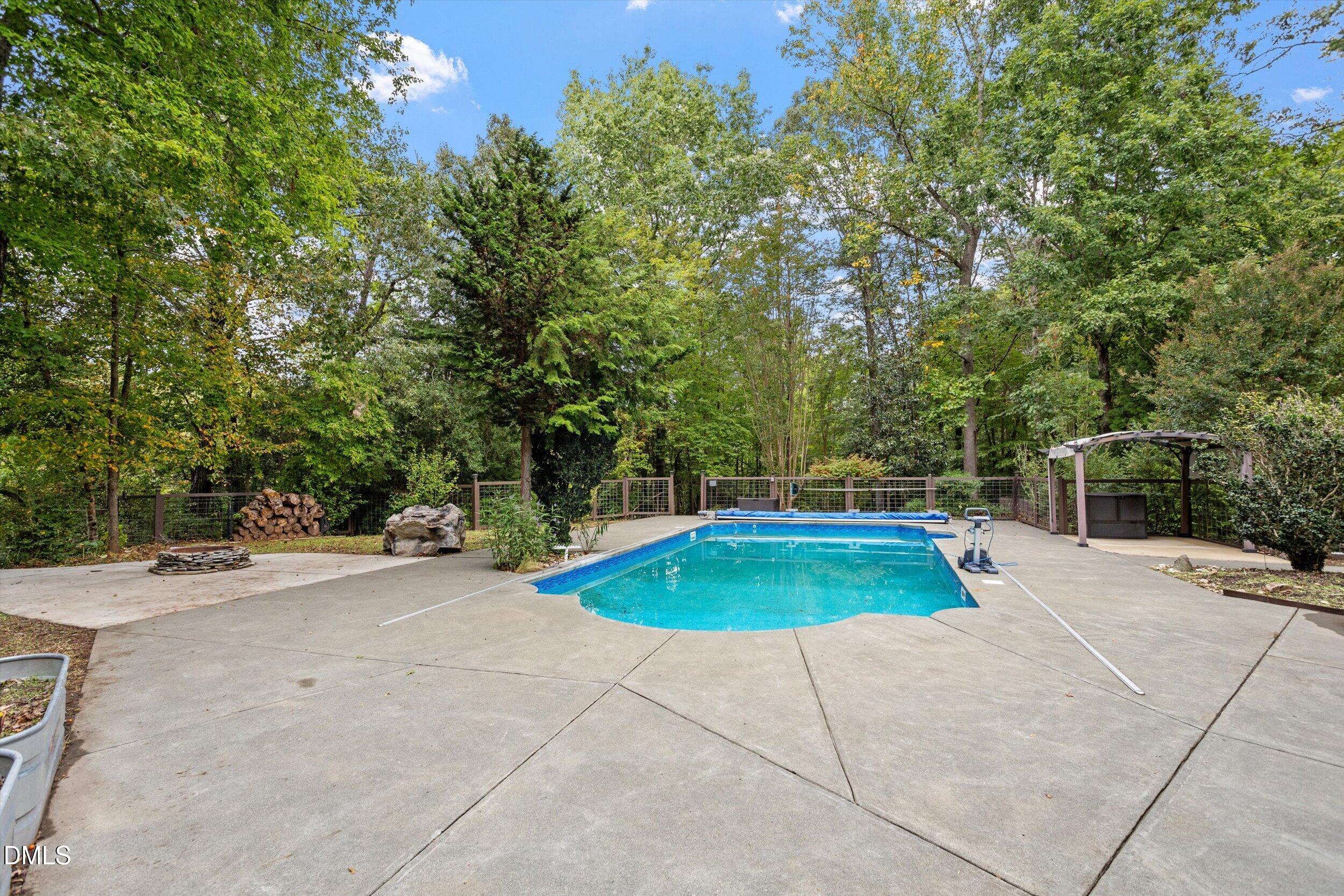 main property photo 44