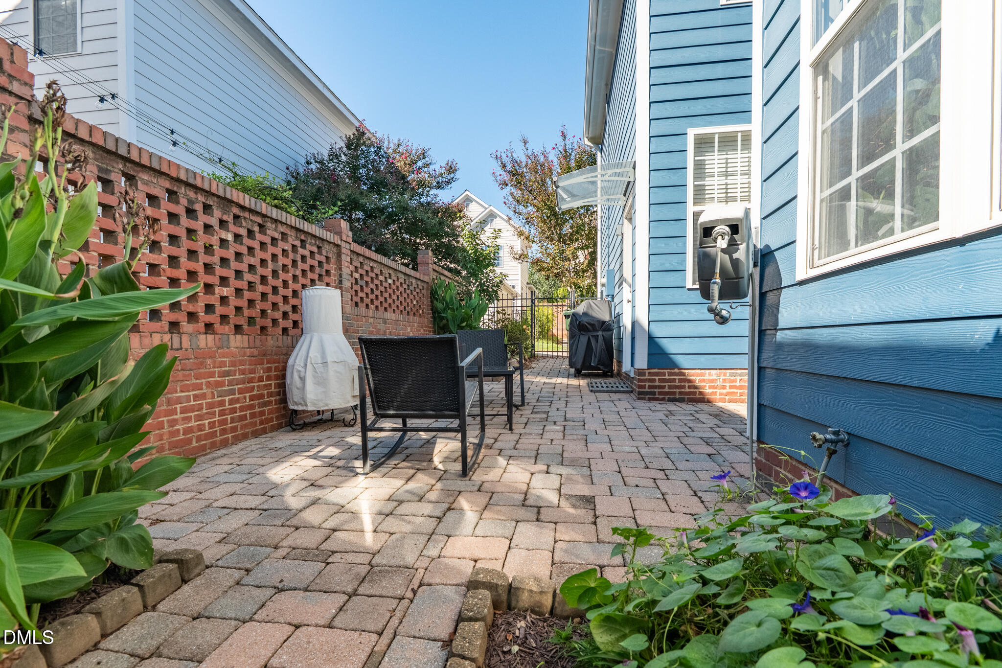 main property photo 32