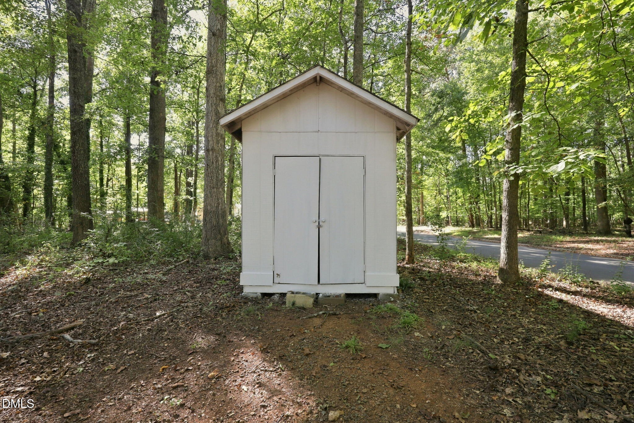 main property photo 20