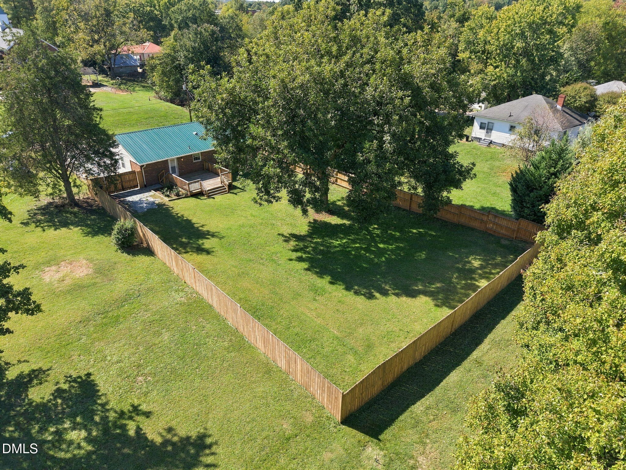 main property photo 39