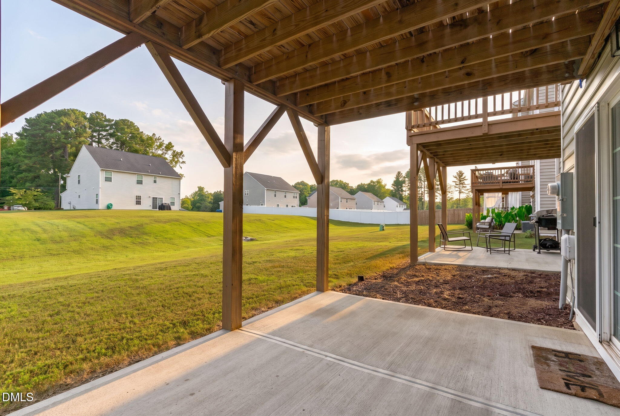 main property photo 30