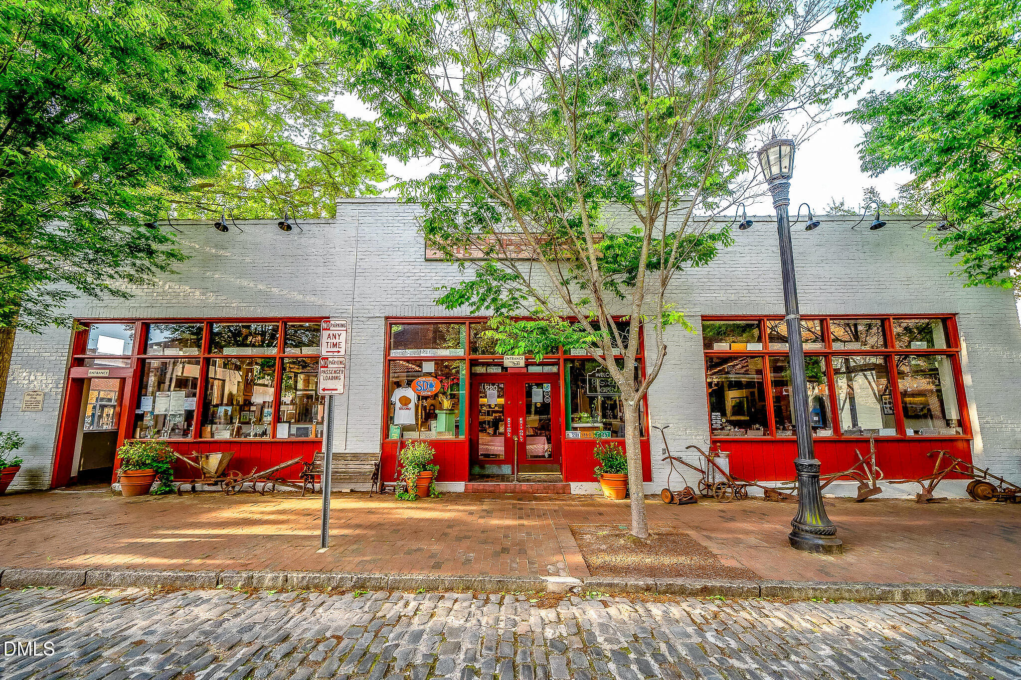 main property photo 45
