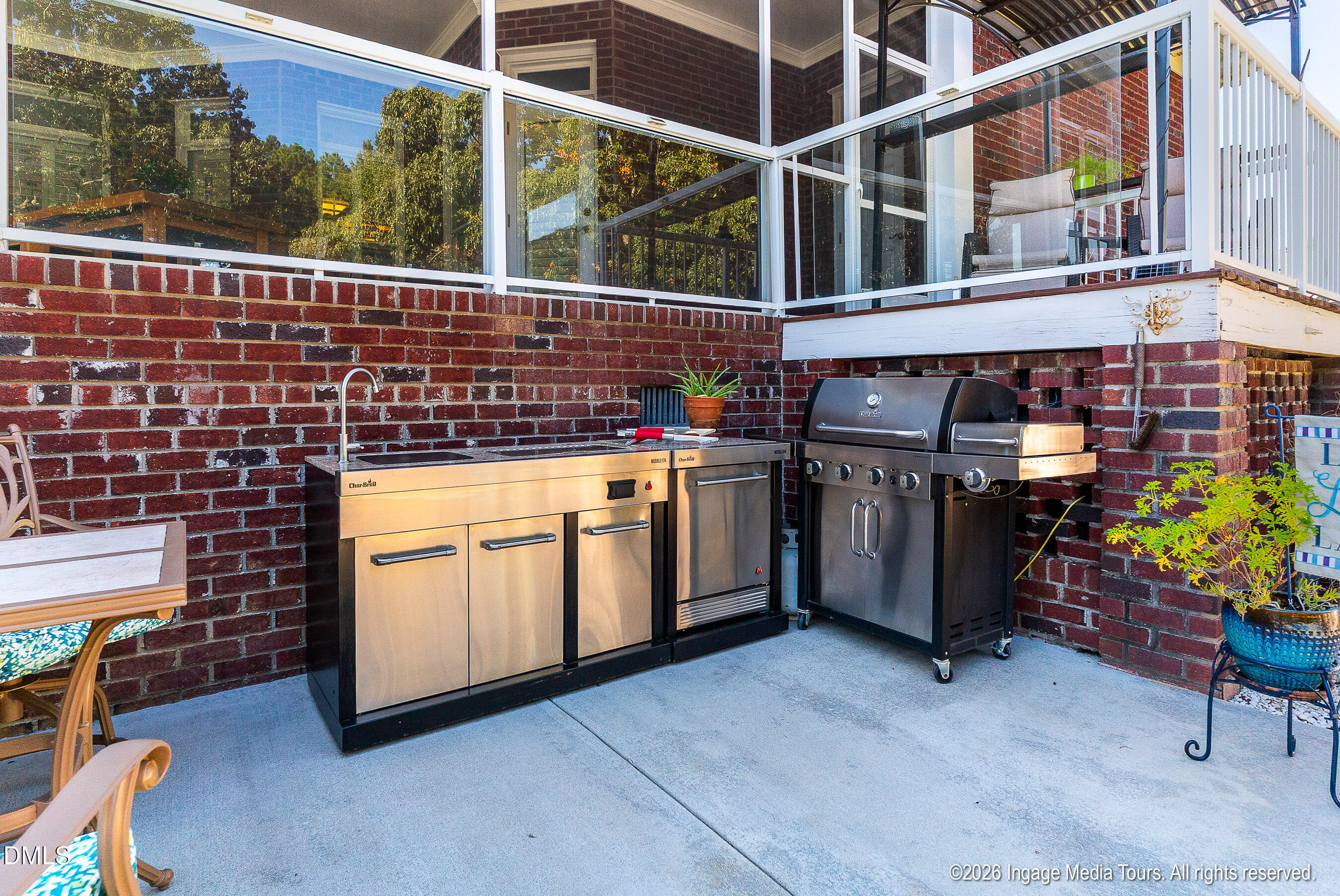 main property photo 54