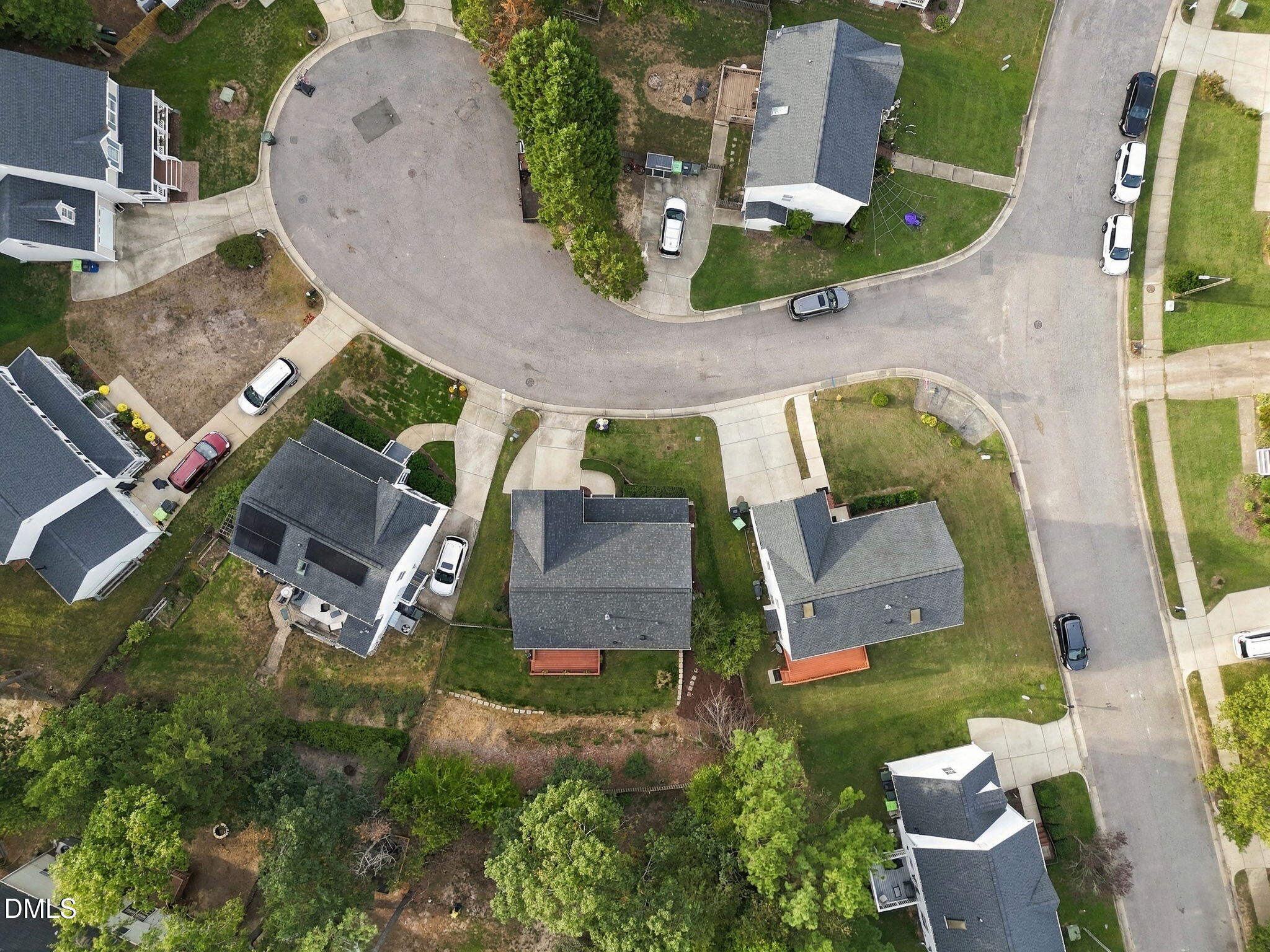 main property photo 28