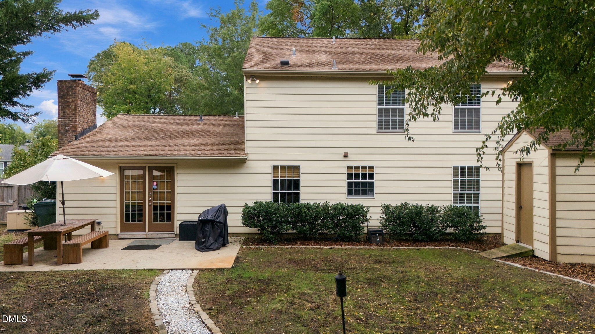 main property photo 40