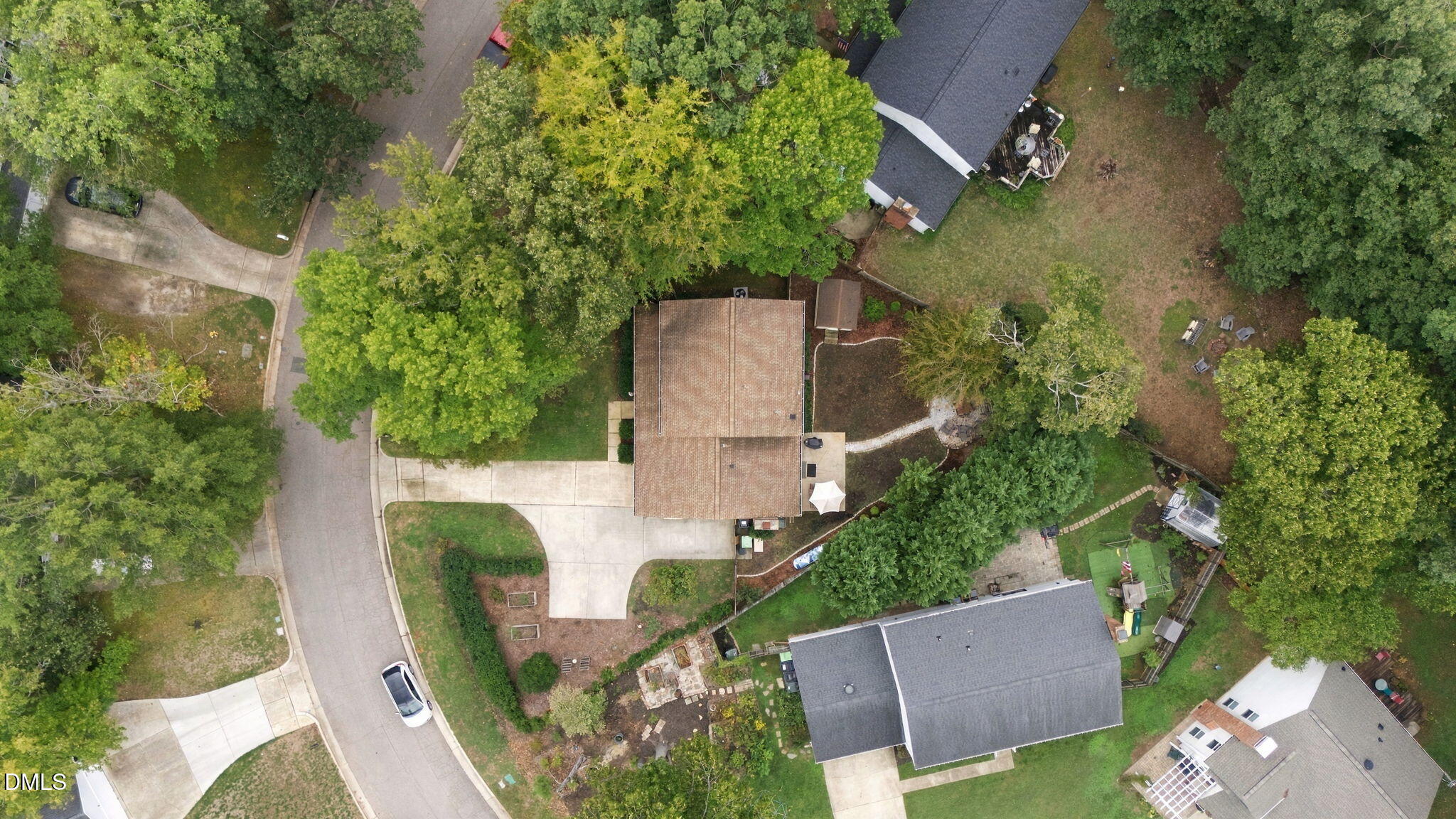main property photo 51