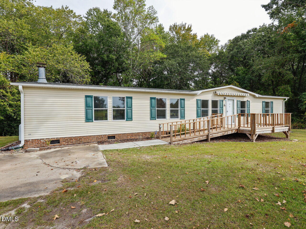 main property photo 28