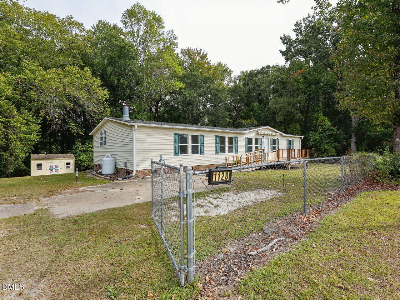 main property photo 30