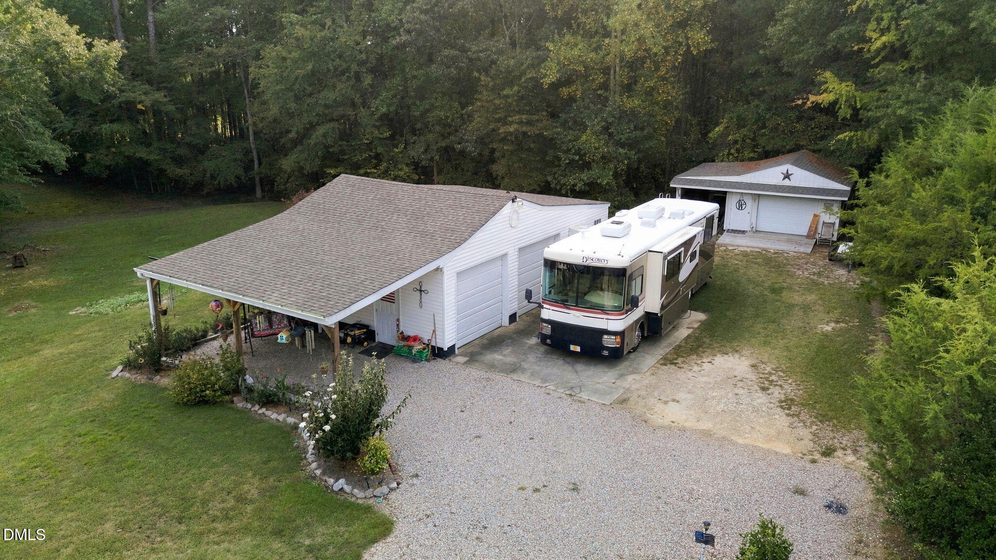 main property photo 40