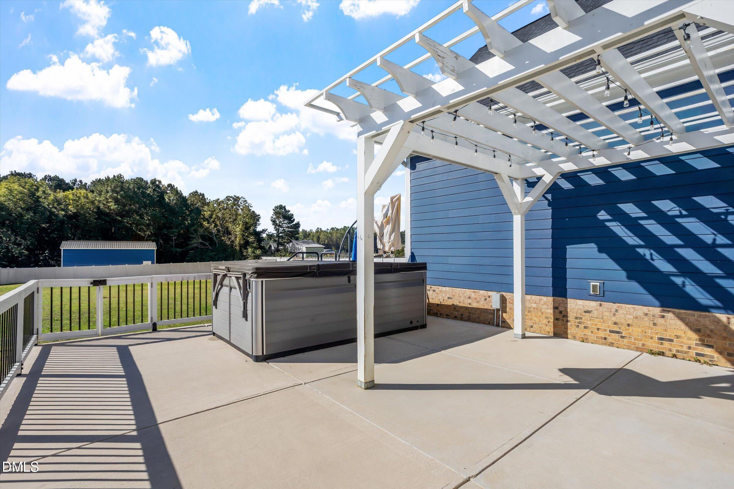 main property photo 35
