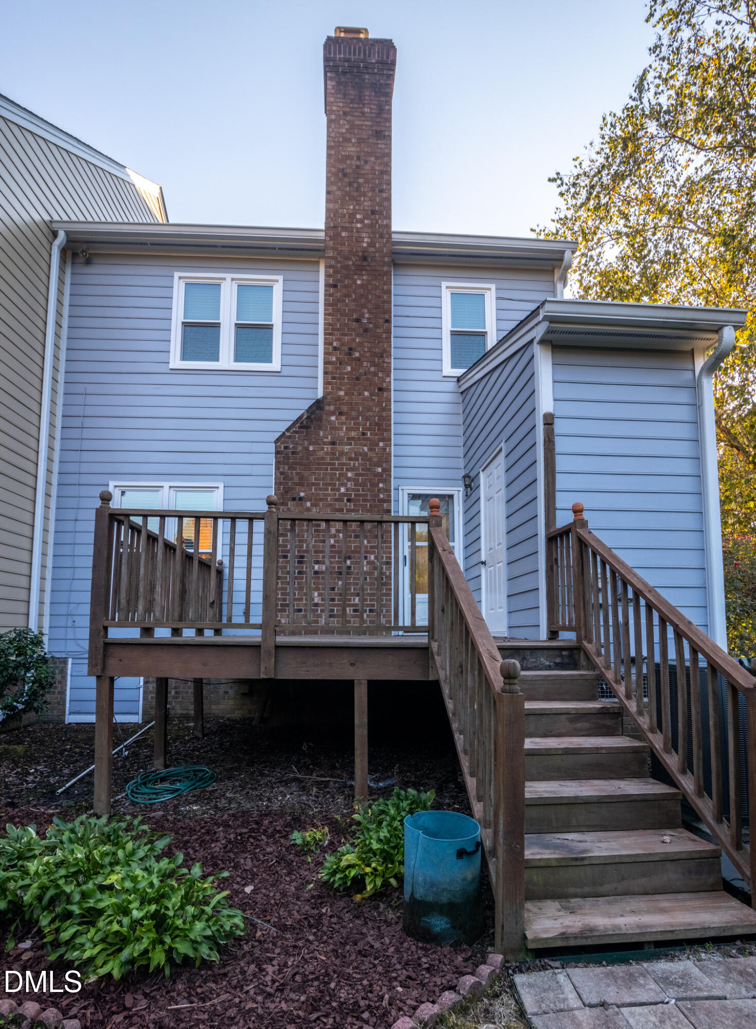 main property photo 28
