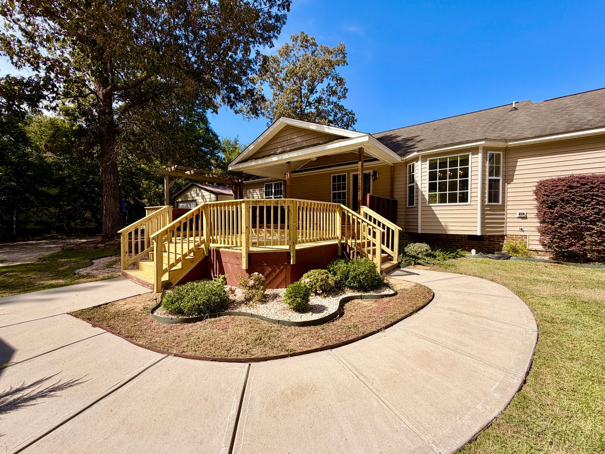 main property photo 11