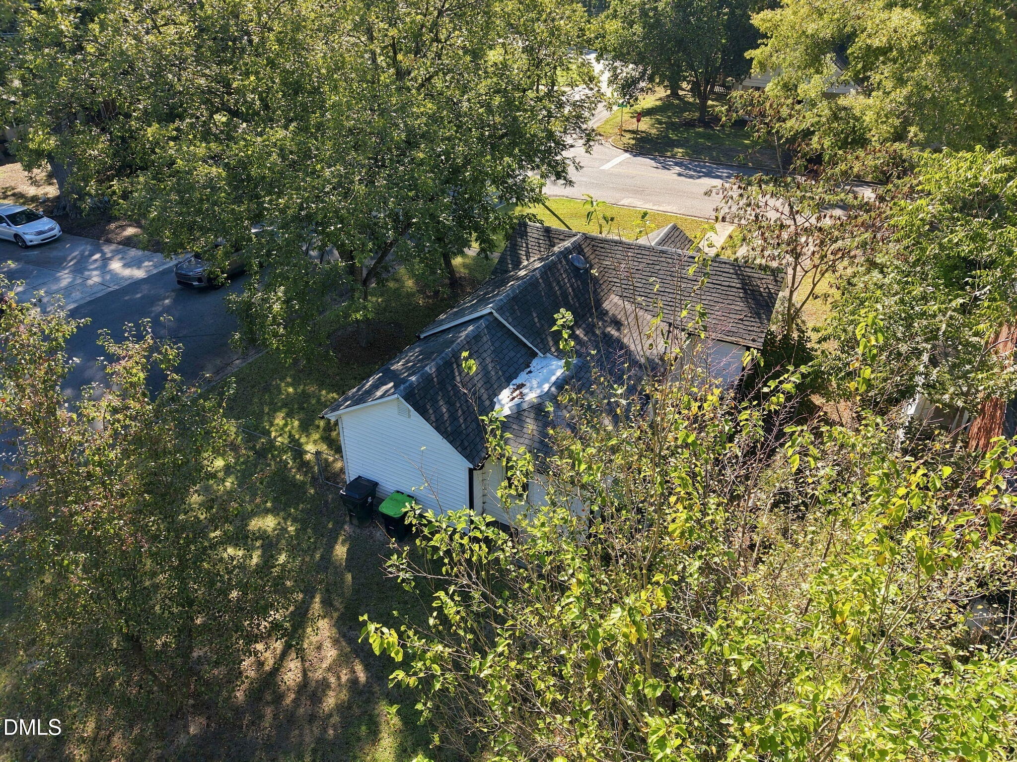 main property photo 16