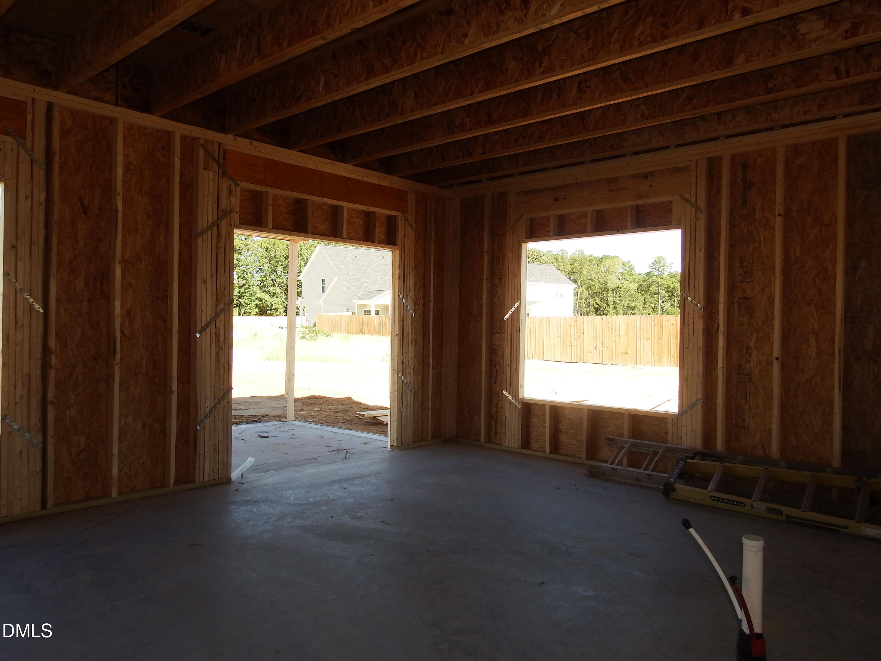 main property photo 11
