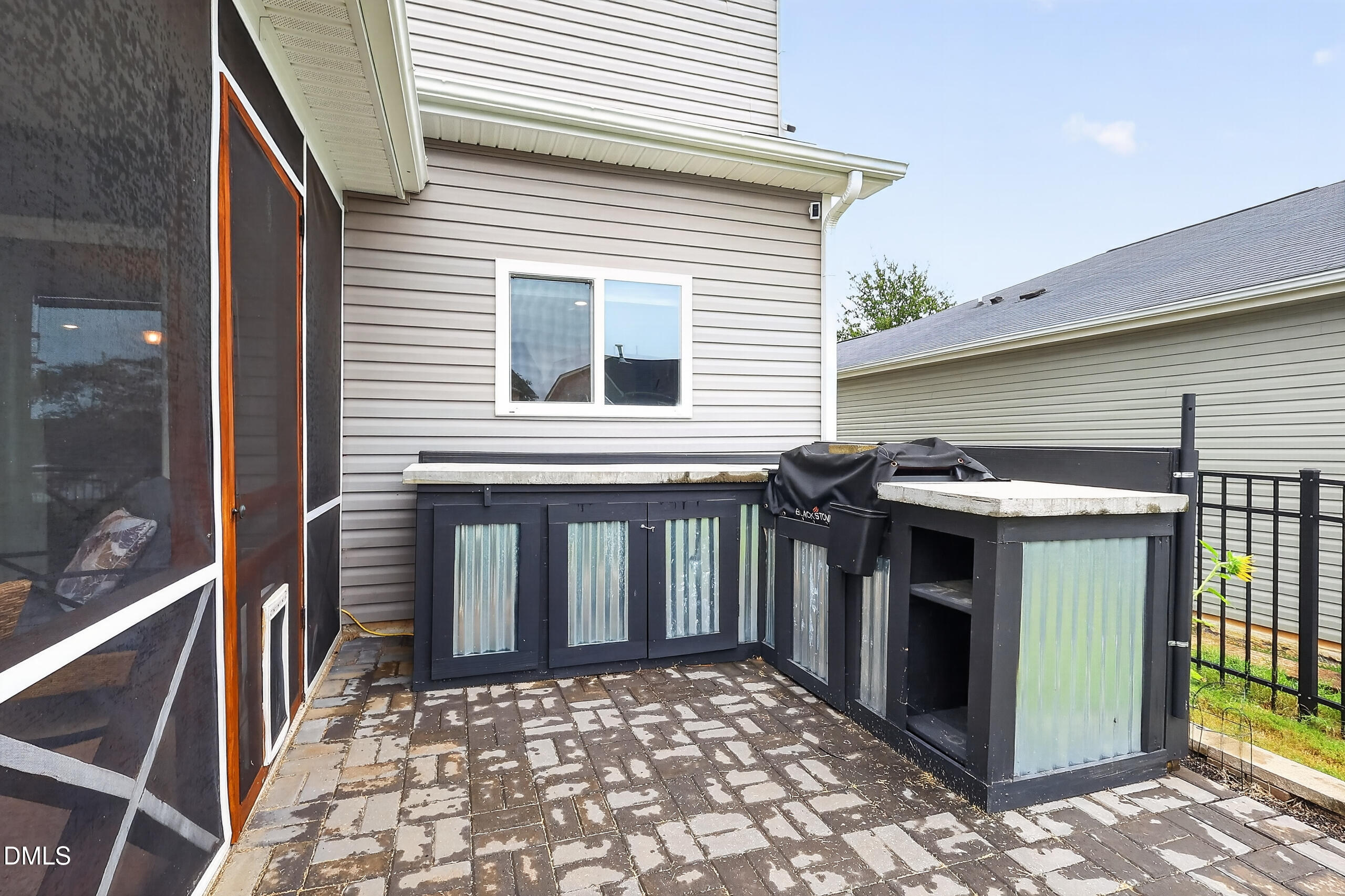 main property photo 29