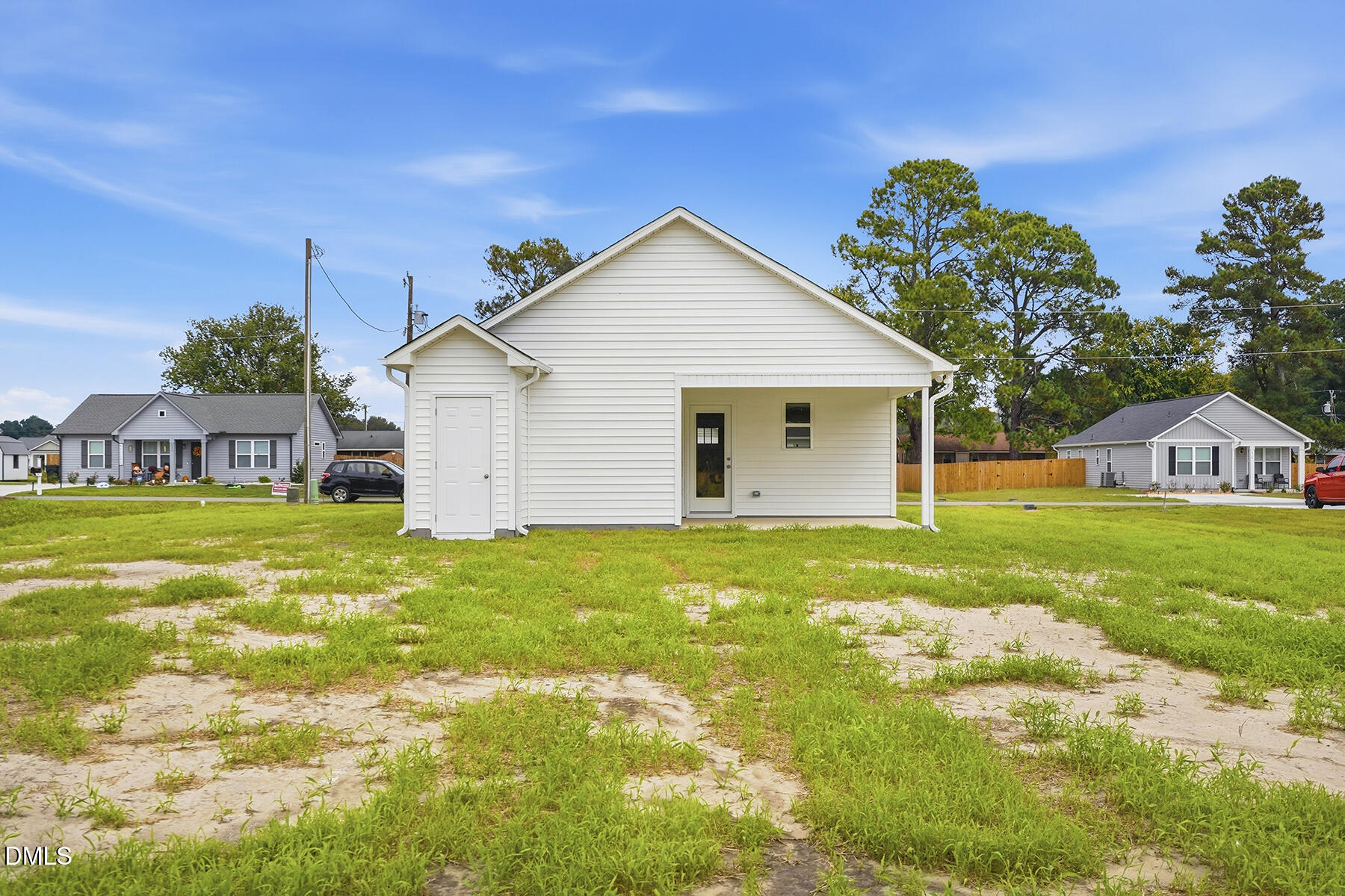 main property photo 28