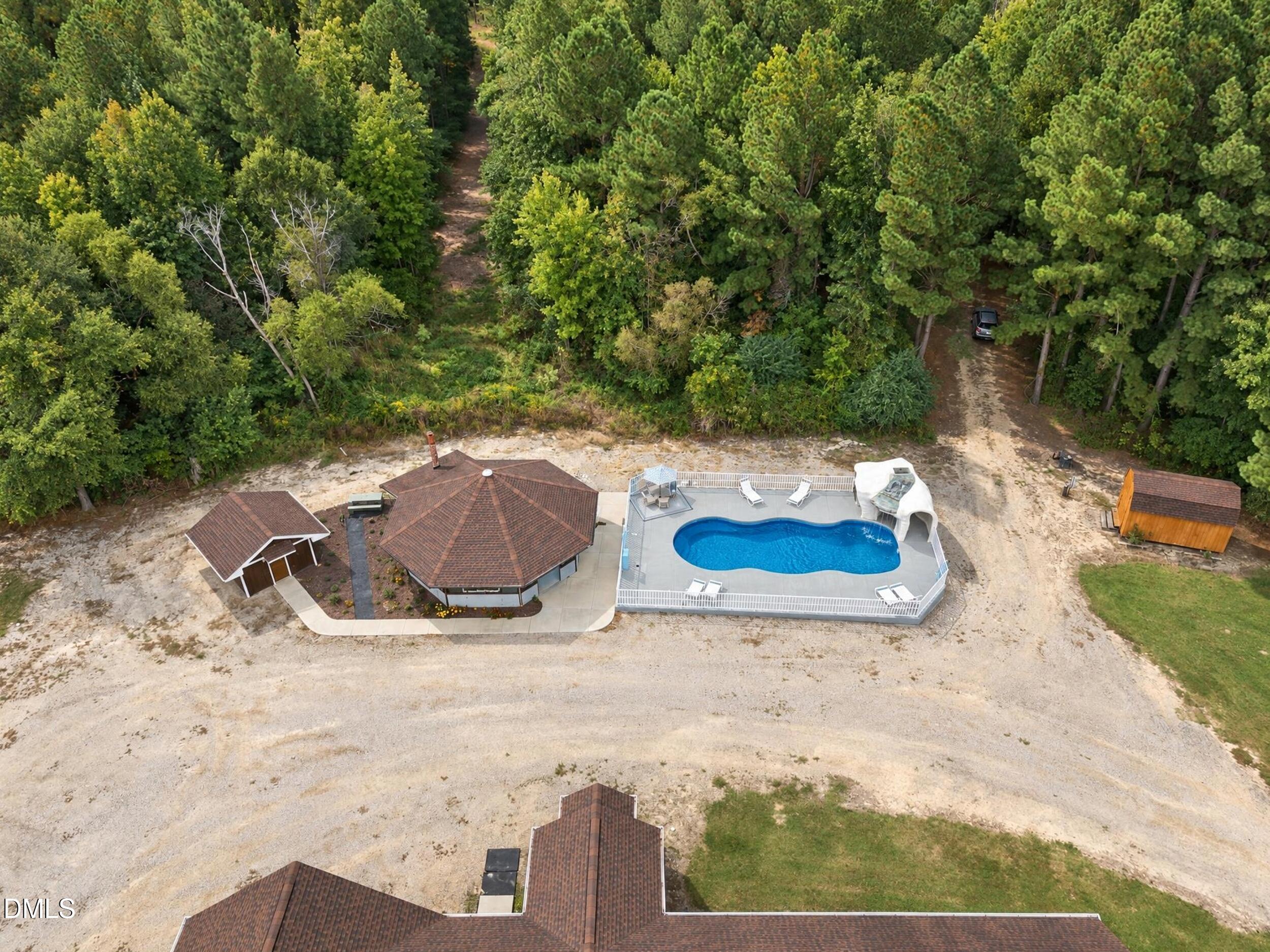 main property photo 77