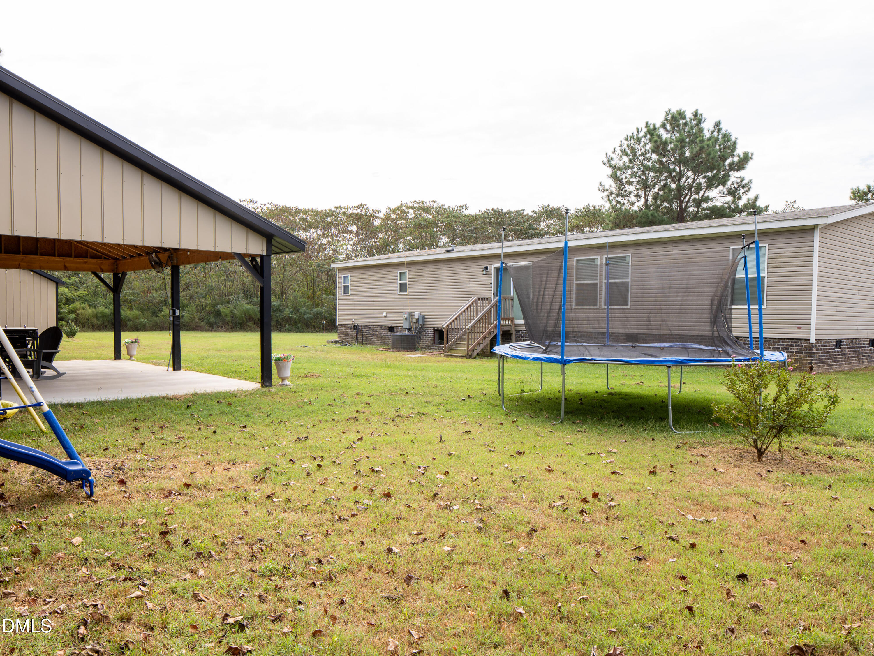 main property photo 35