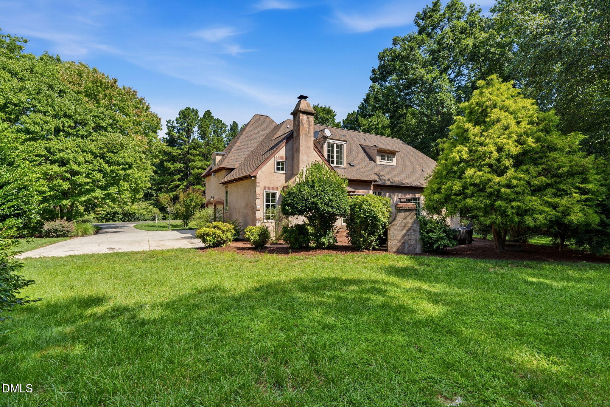 main property photo 28