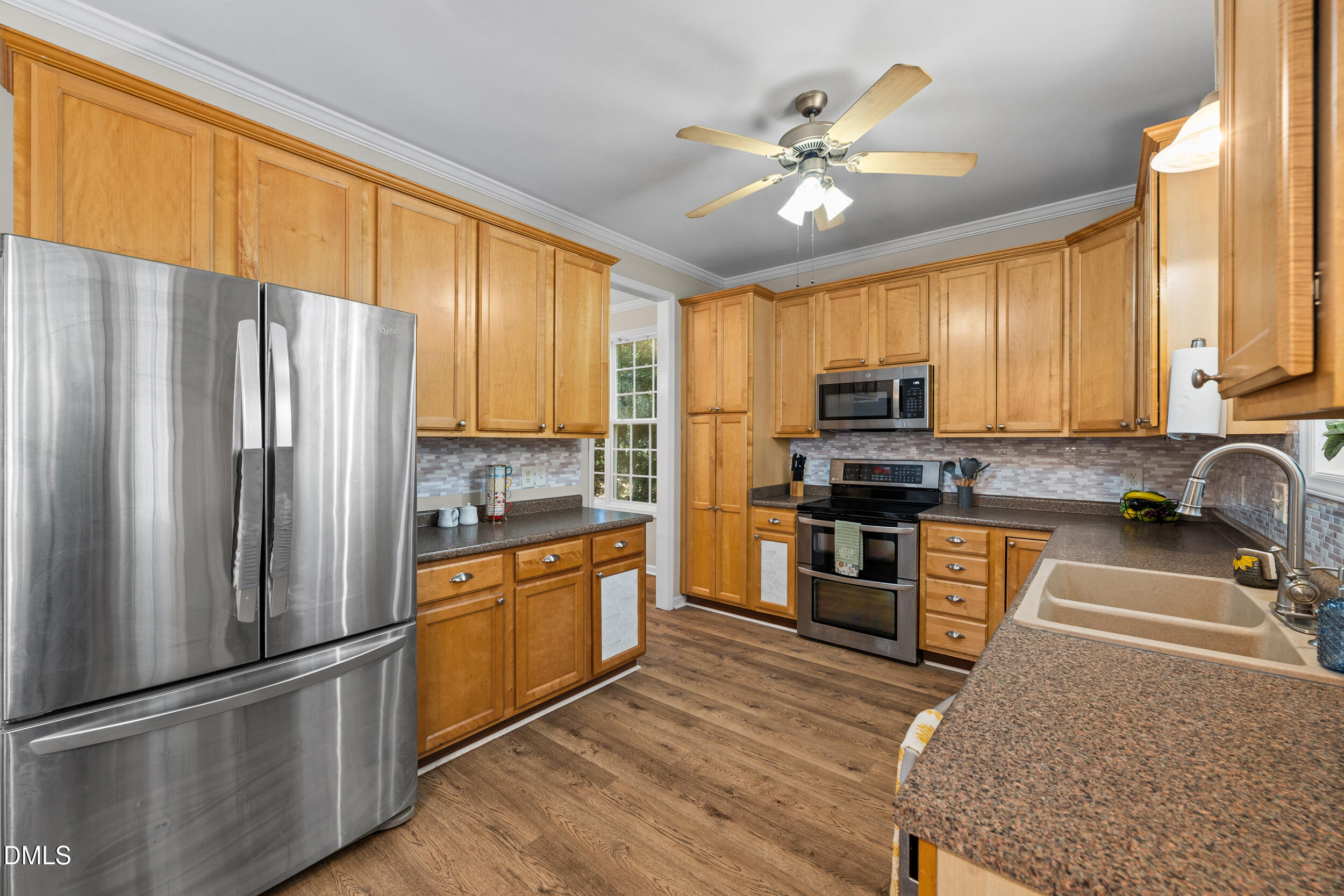 main property photo 15