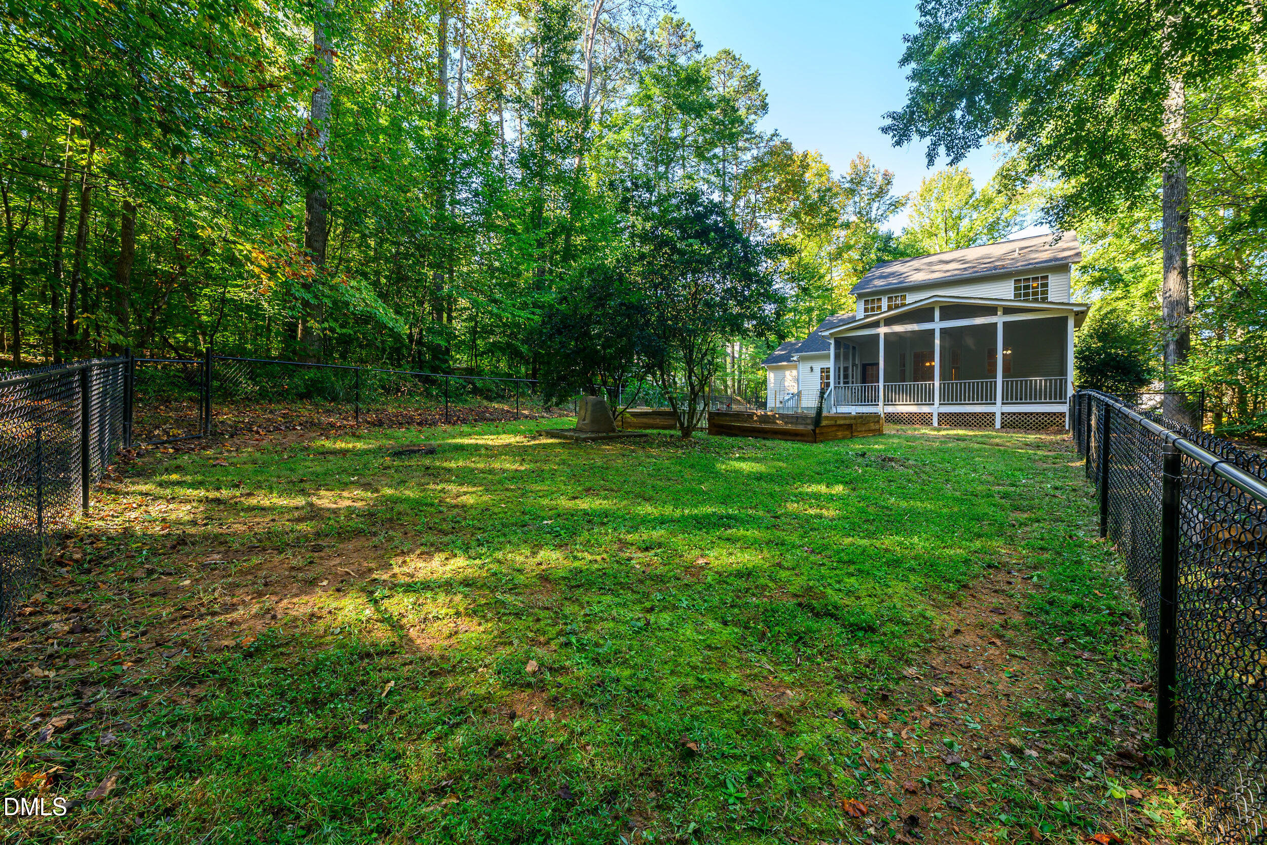main property photo 33