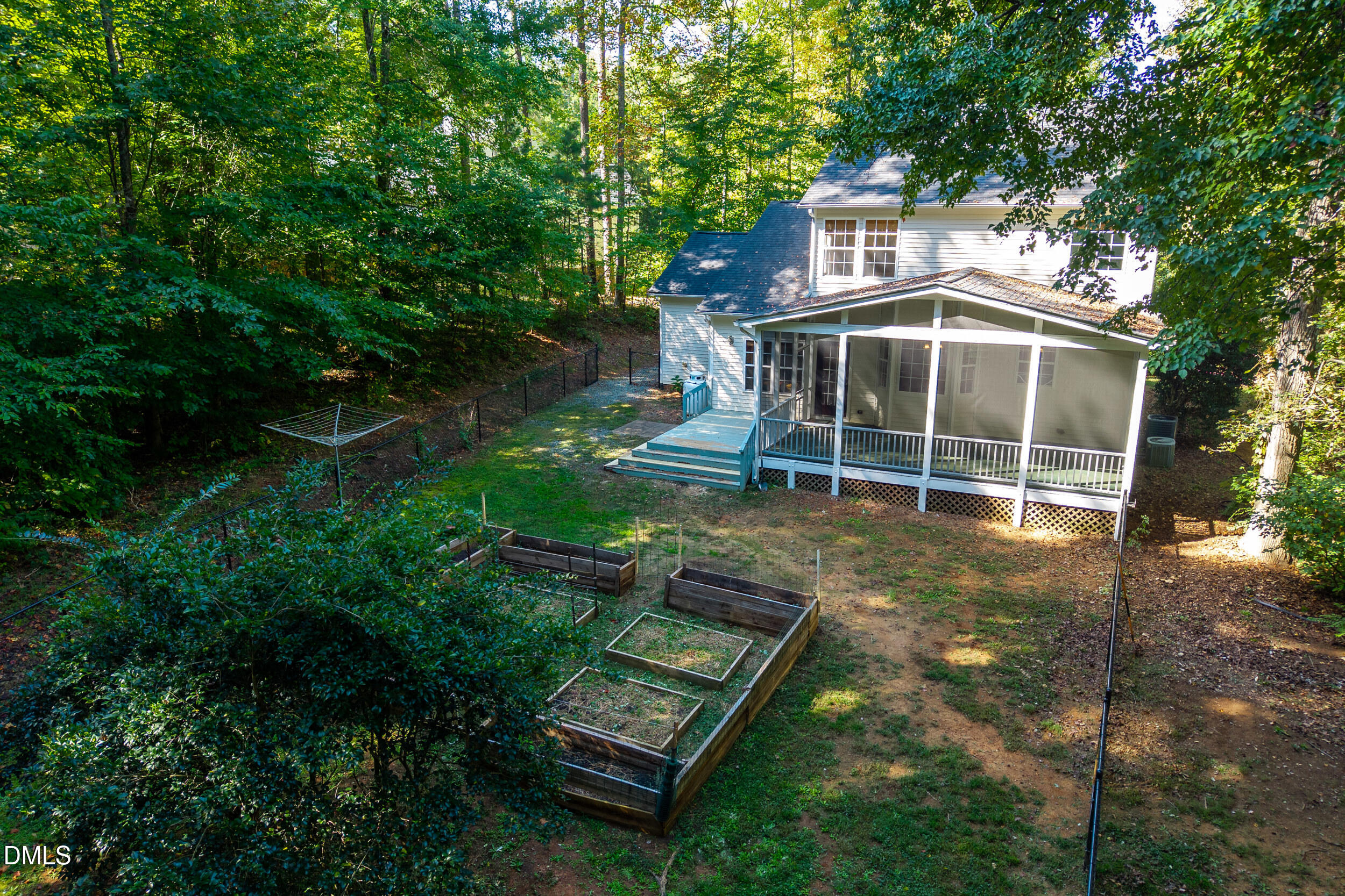 main property photo 43